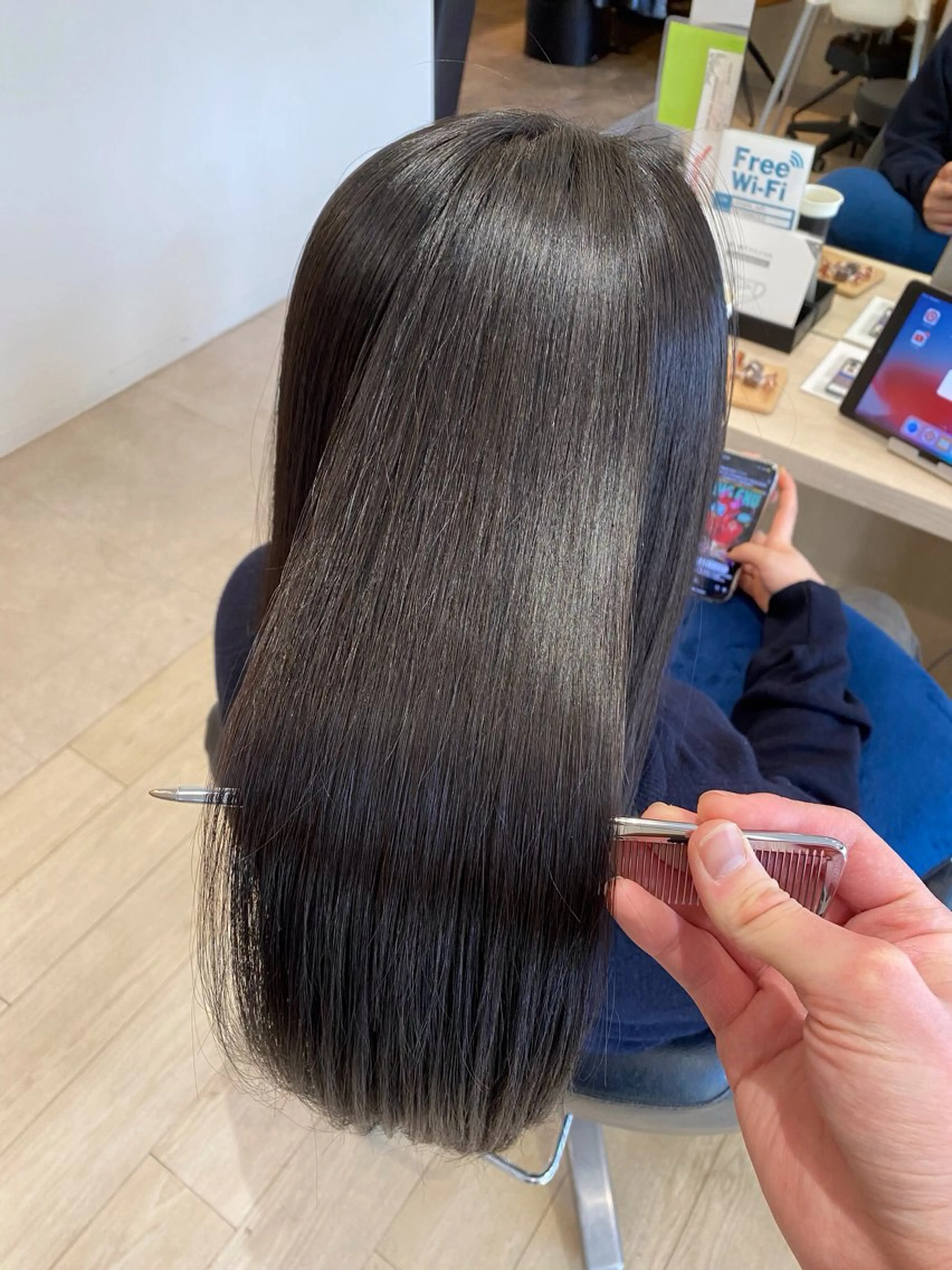 ロング カット 縮毛矯正 川元 雄貴のヘアスタイル