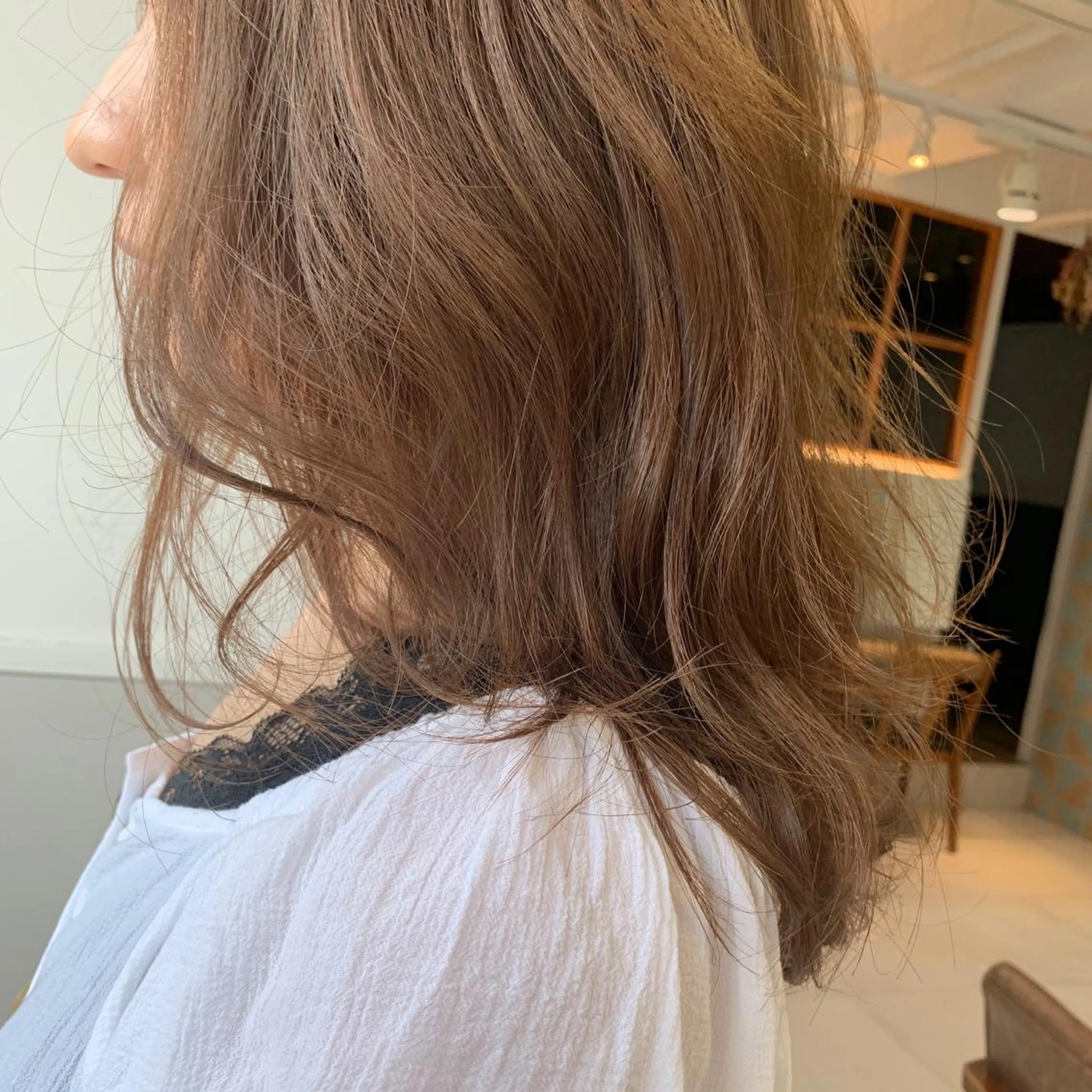 セミロング カラー ヘアアレンジ 髪質改善period.所属・いしかわまい🎀 髪質改善特価サロンのヘアスタイル