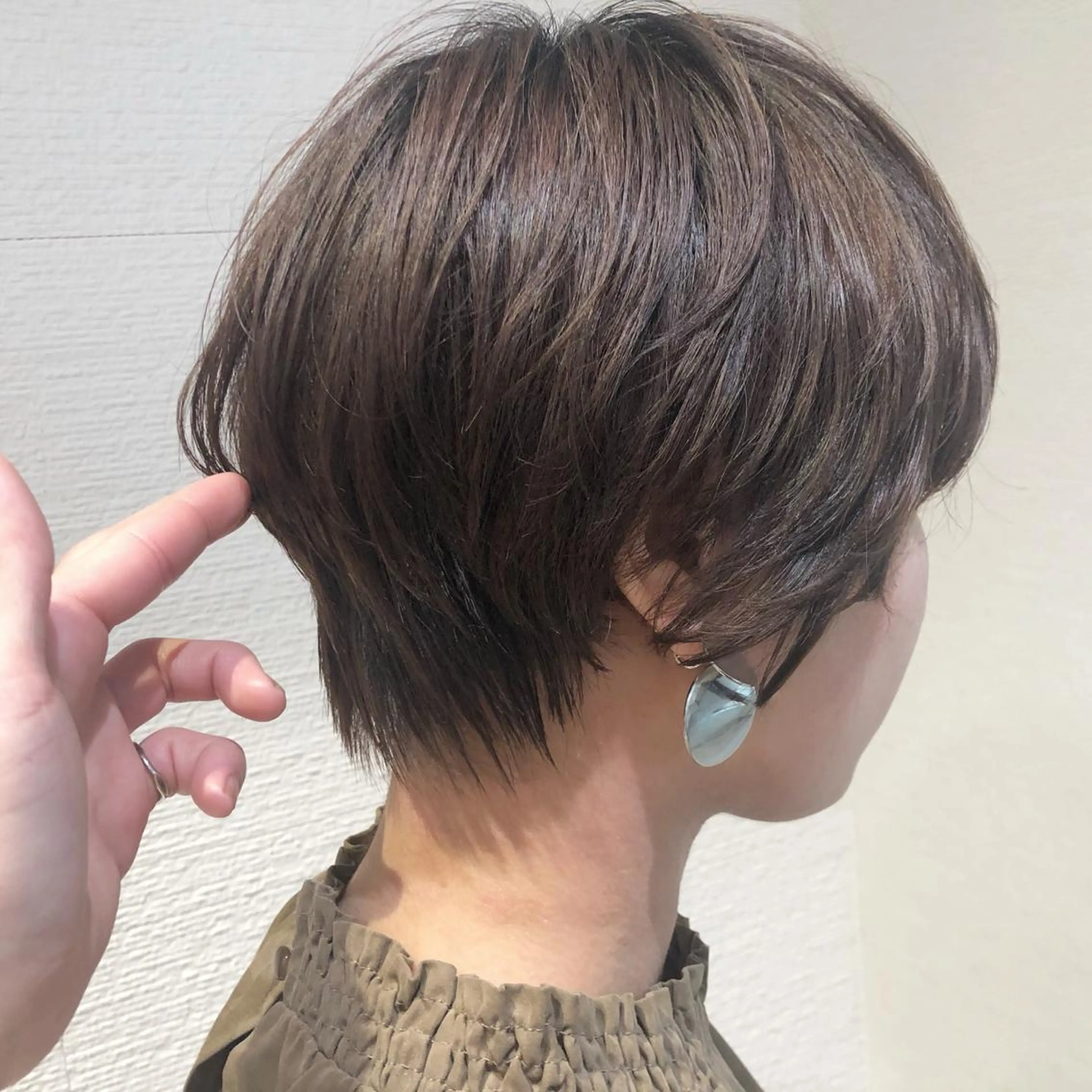 ショート 前下がりボブ ショートボブ ハンサムショート ボブ くせ毛 レイヤー/韓国/ 顔周り/しんやのヘアスタイル