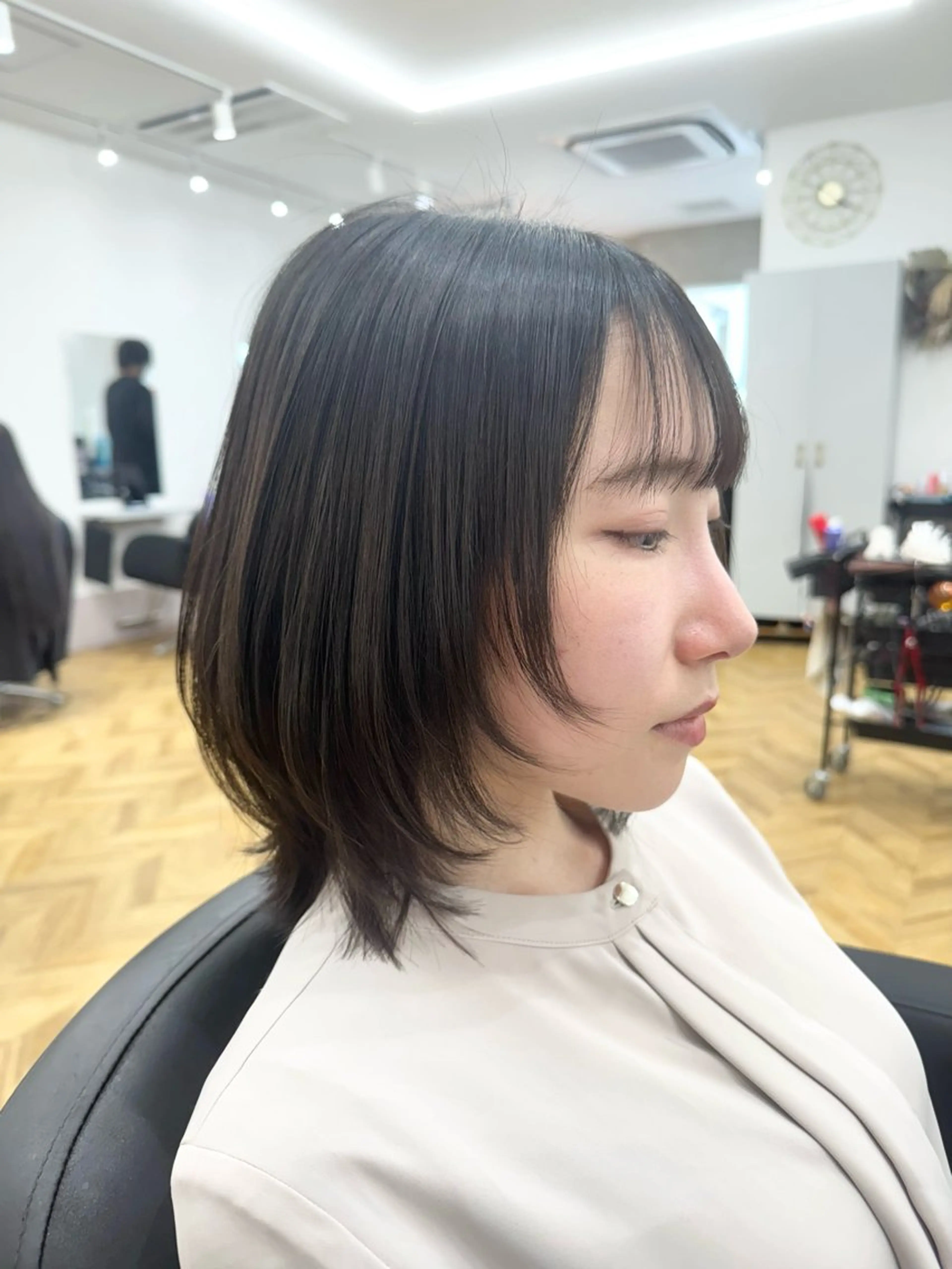 ミディアム レイヤーカット ʚザクザクレイヤー× 艶透明感/にしじまɞのヘアスタイル