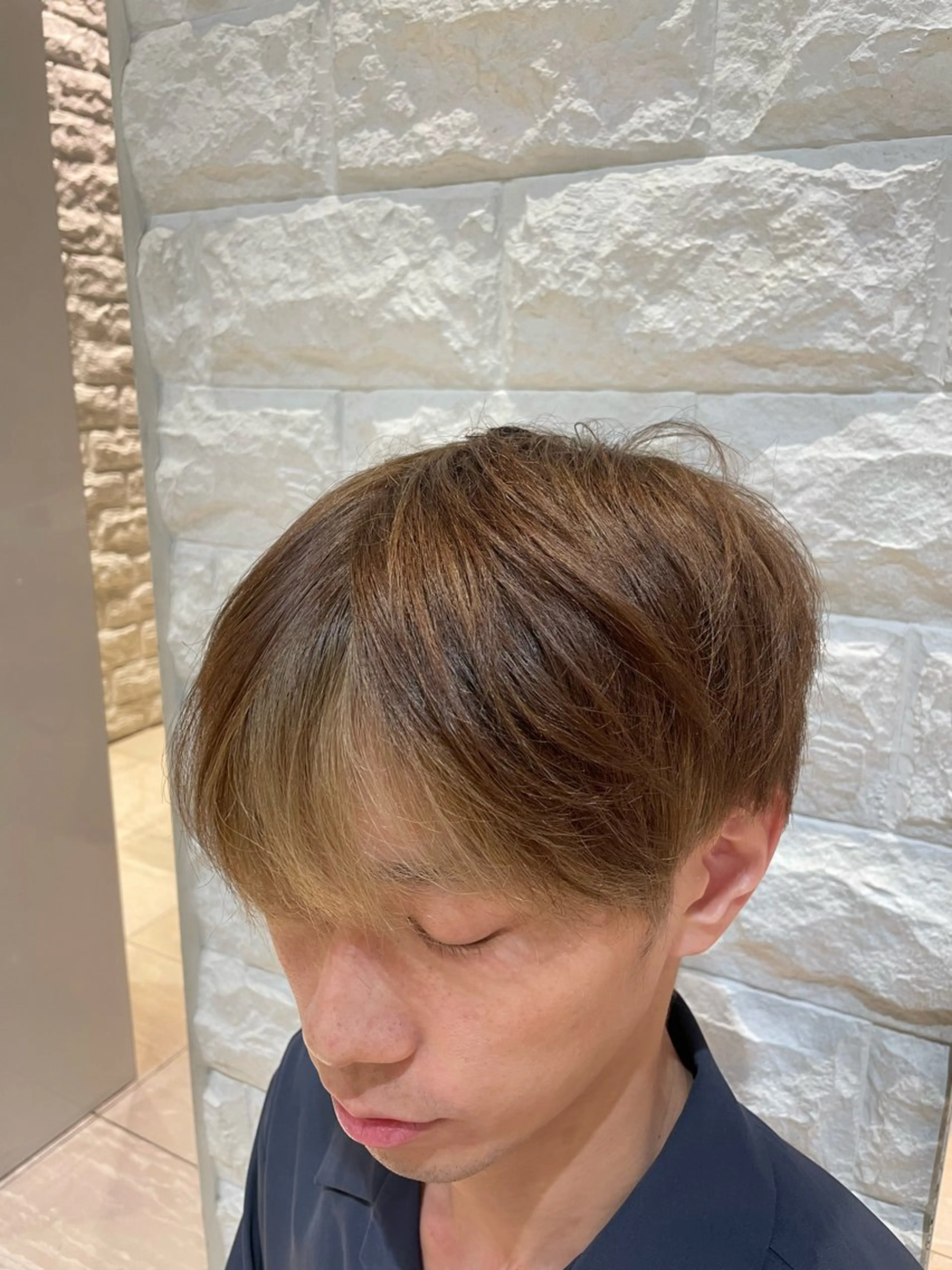 ショート カラー メンズ ベージュカラー ブラウンカラー デザインカラー JEAN CLAUDE BIGUINE 横浜ベイクォーター店所属・Koharu 髪質改善カラーのヘアスタイル