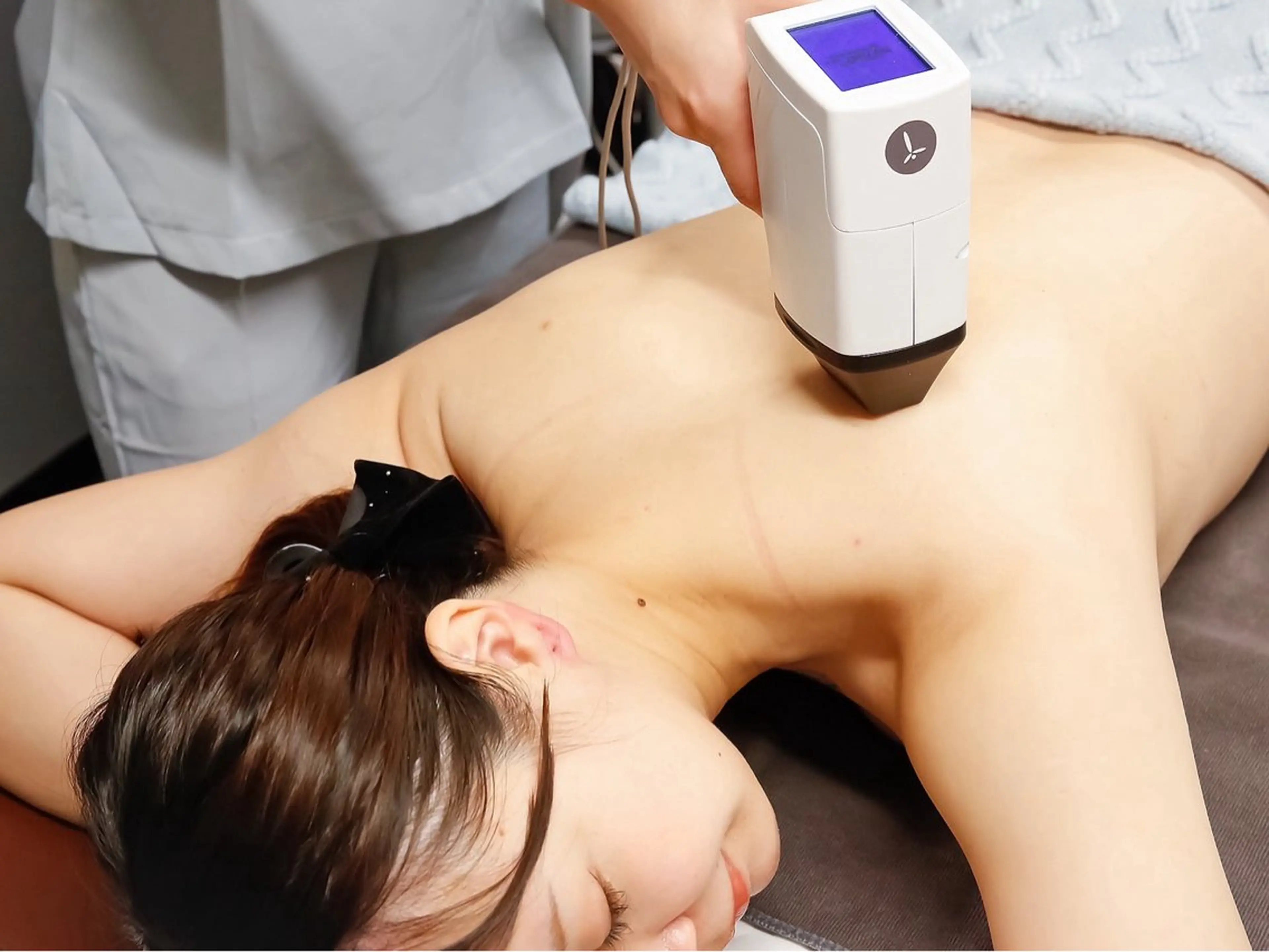 平日限定｜はじめてのやさしい全身光脱毛【顔・VIO有】の写真