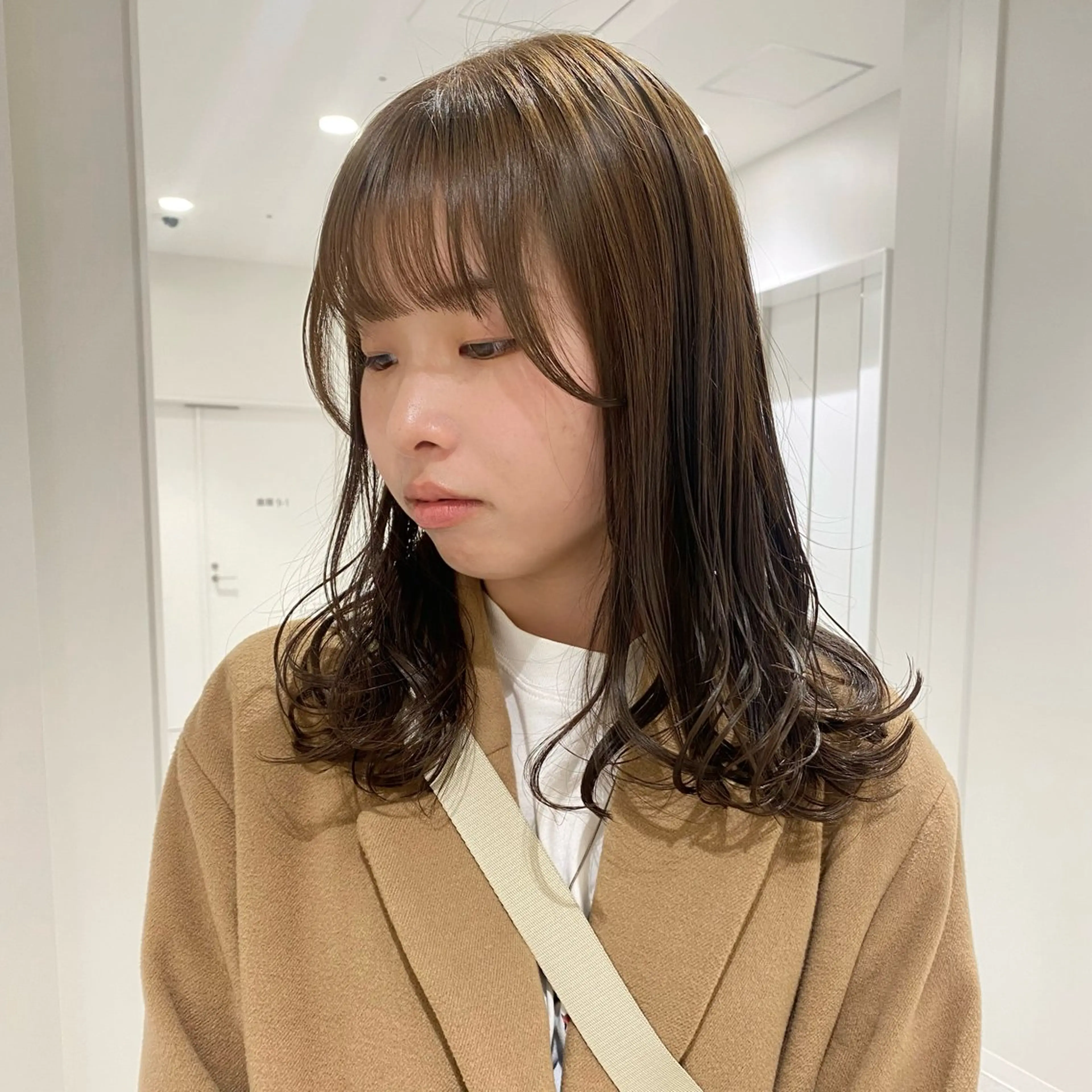 ミディアム カラー ベージュカラー ブリーチ ダブルカラー ブリーチなしカラー ヘアカラー トリートメント ベージュ/アレンジ /横浜/杉本千夏のヘアスタイル