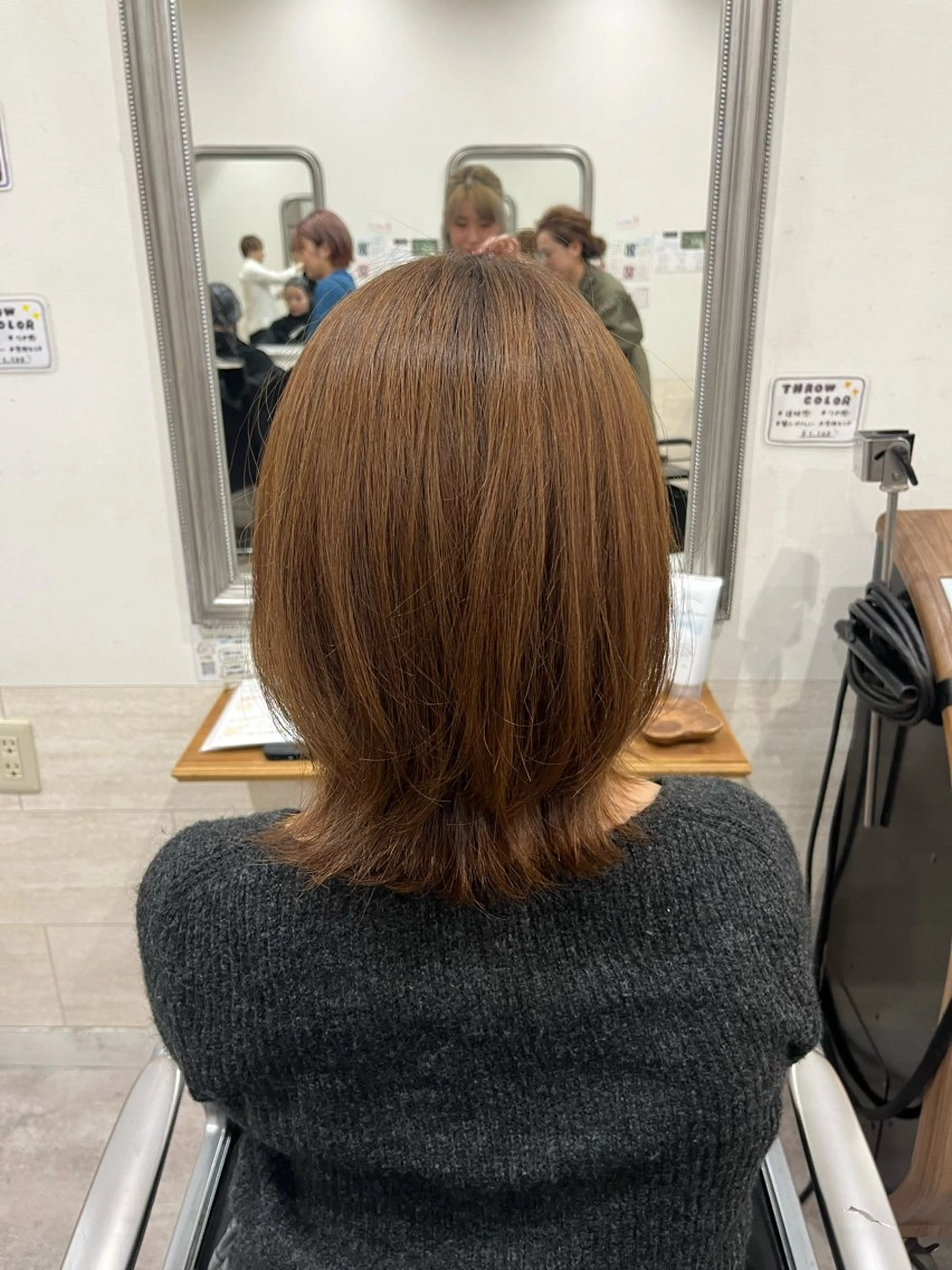 ミディアム カラー カット 艶髪🥣透明感カラー 🫧前田奈津実のヘアスタイル