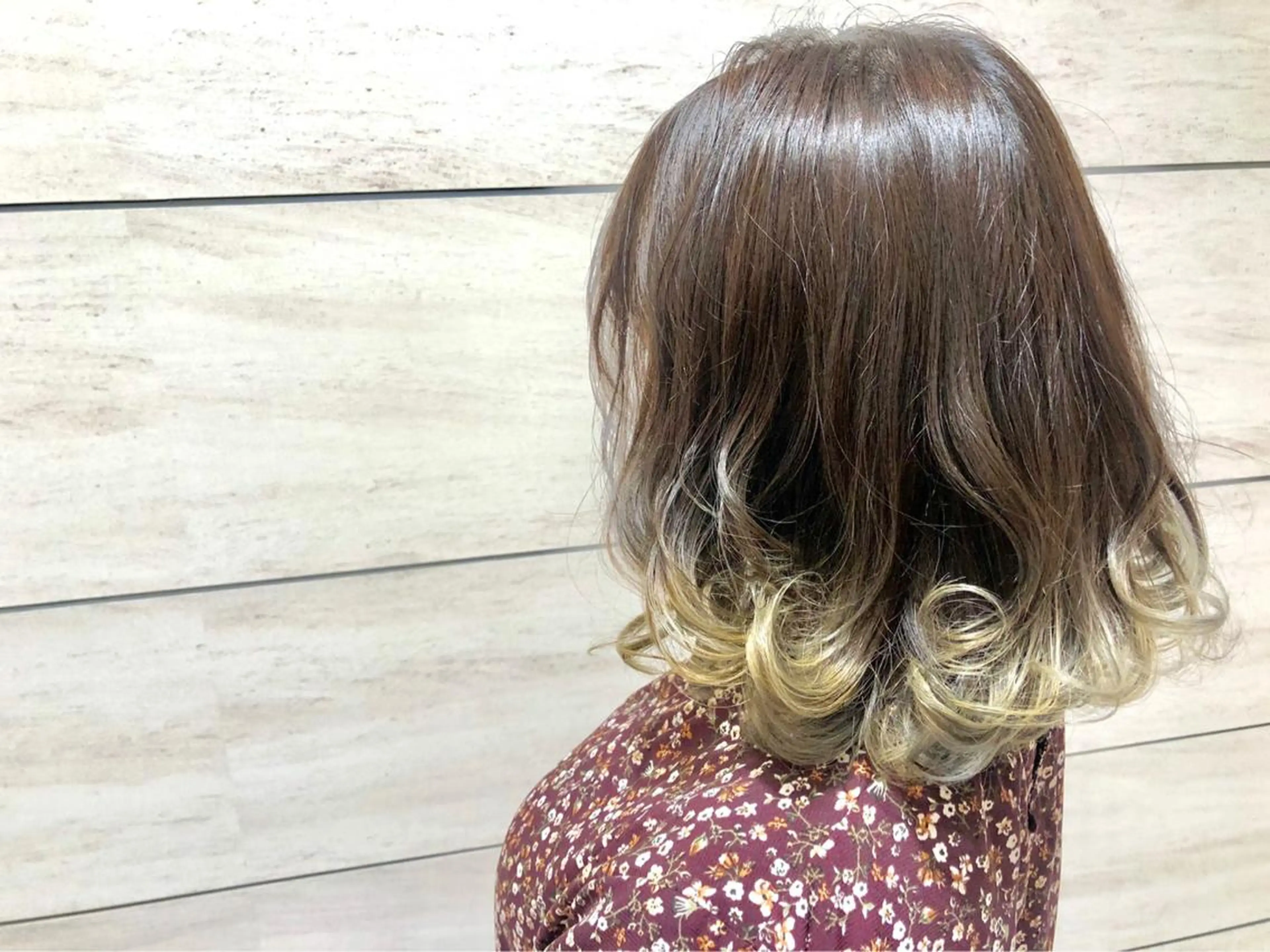 ミディアム カラー グラデーションカラー noll【今池駅前】 池田碧花のマツエク・マツパデザイン