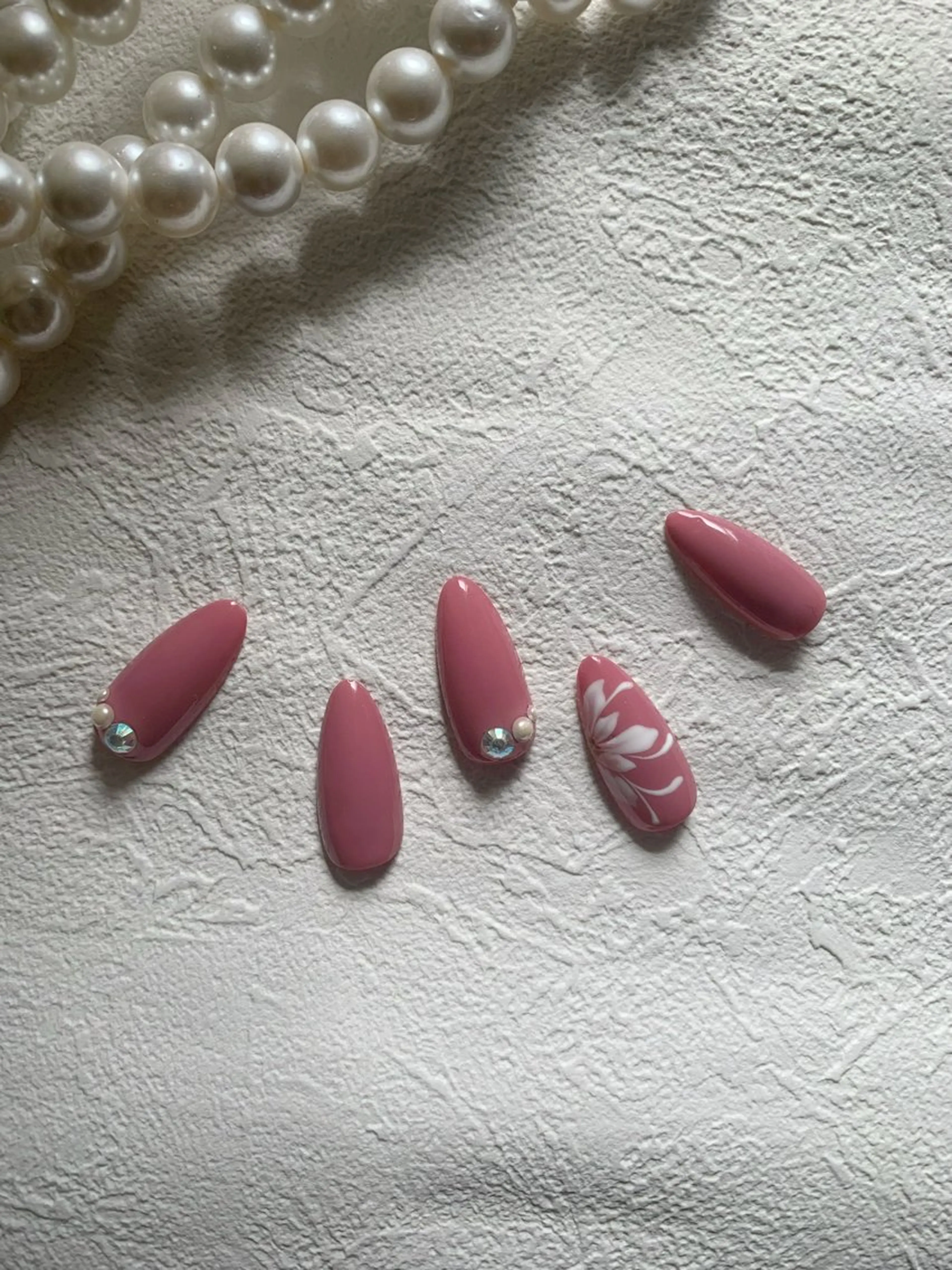 ネイル U·Mi nail salon所属・U·Mi 上野御徒町容のネイルデザイン