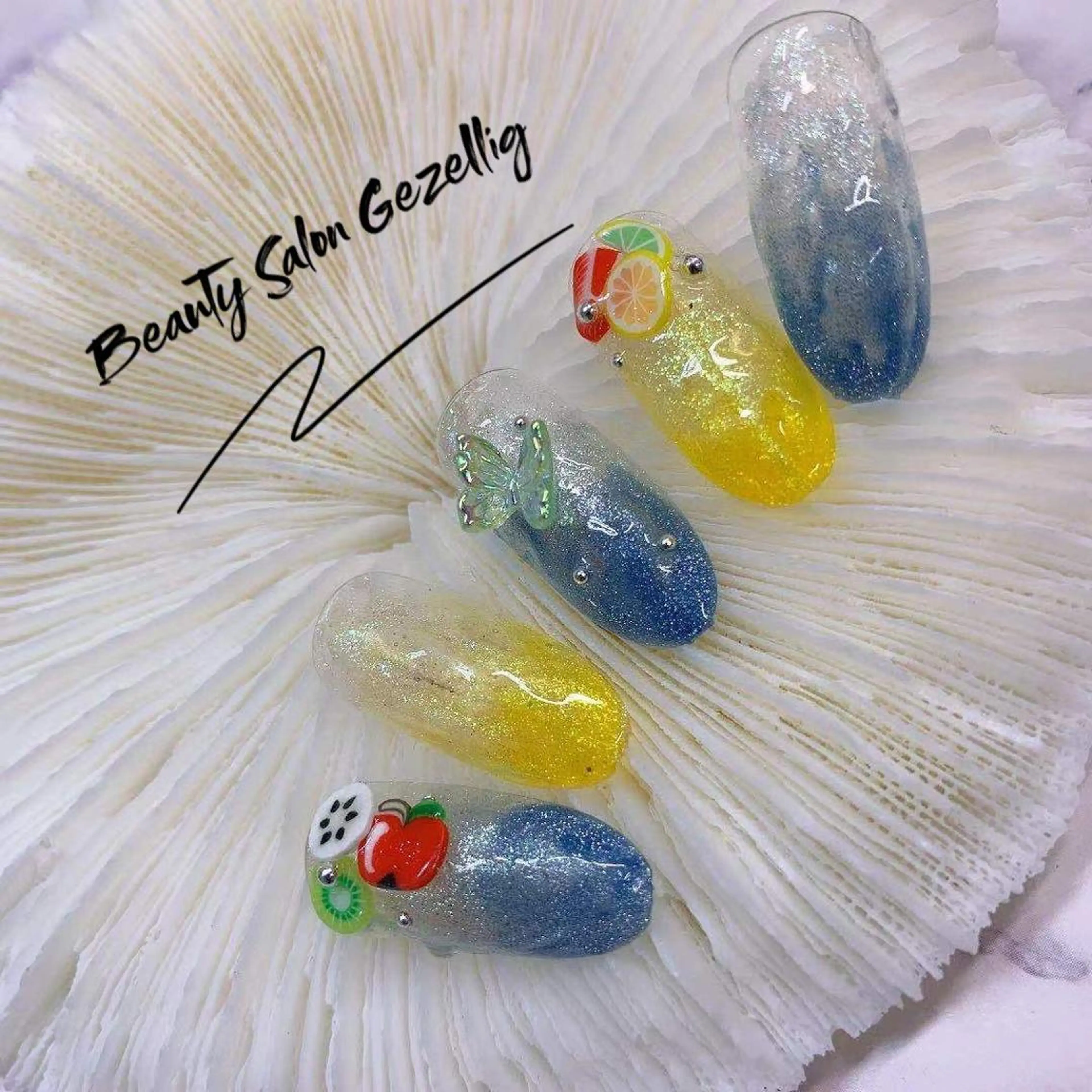 ネイル ビューティーサロン ヘゼリヒのネイルデザイン