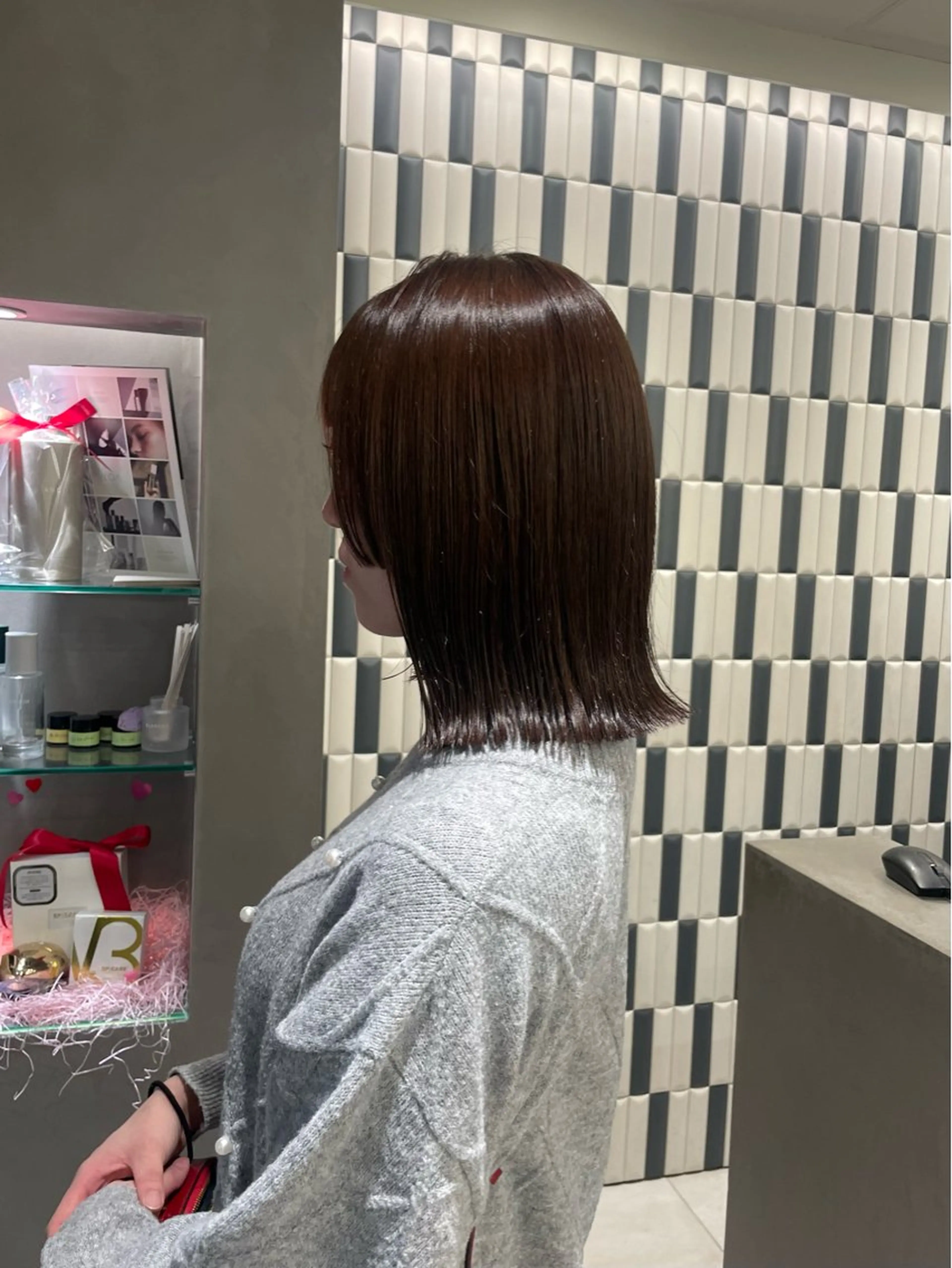 ミディアム カット ヘアカラー トリートメント 愛華 【geep】のヘアスタイル