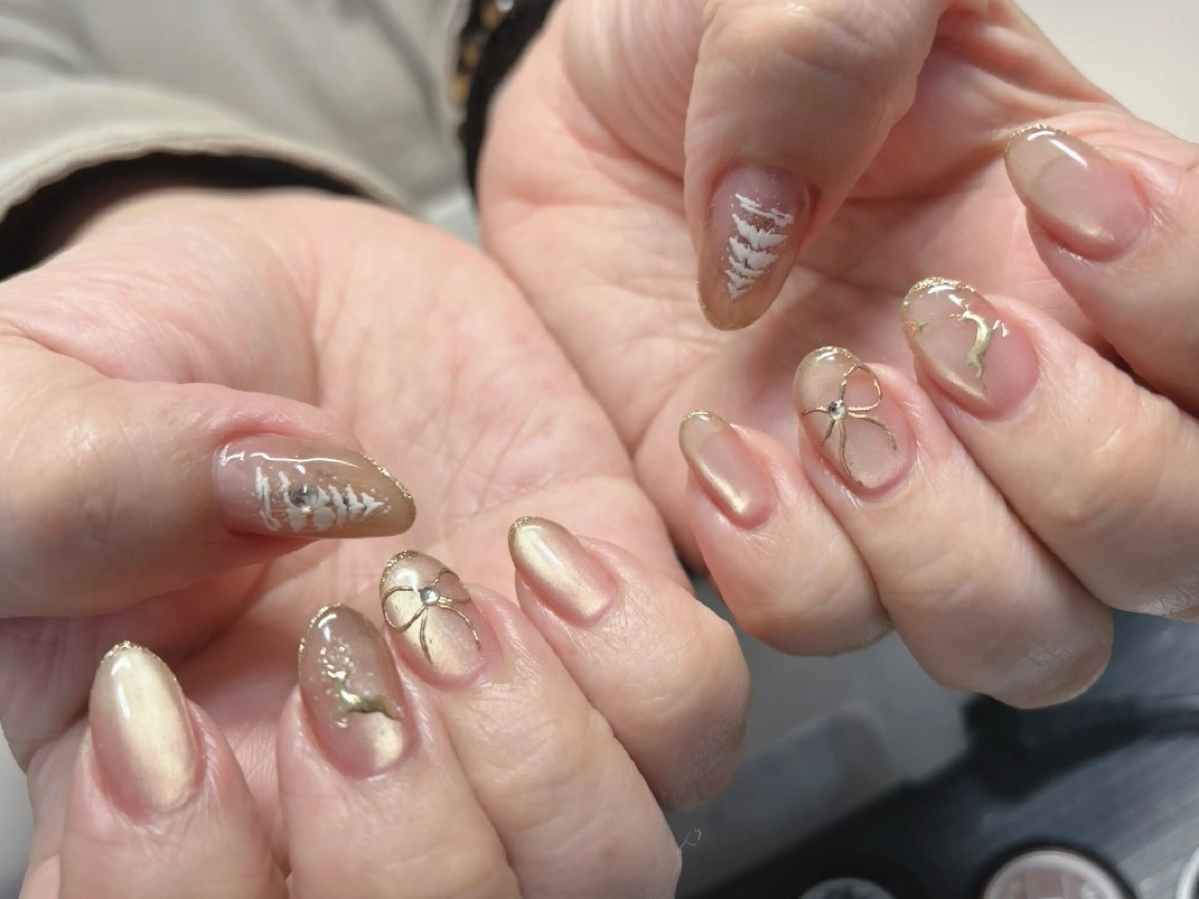 ネイル アートネイル ジェルネイル パラジェル ハンドネイル 認定講師／歴20年 パラジェル　Growのネイルデザイン