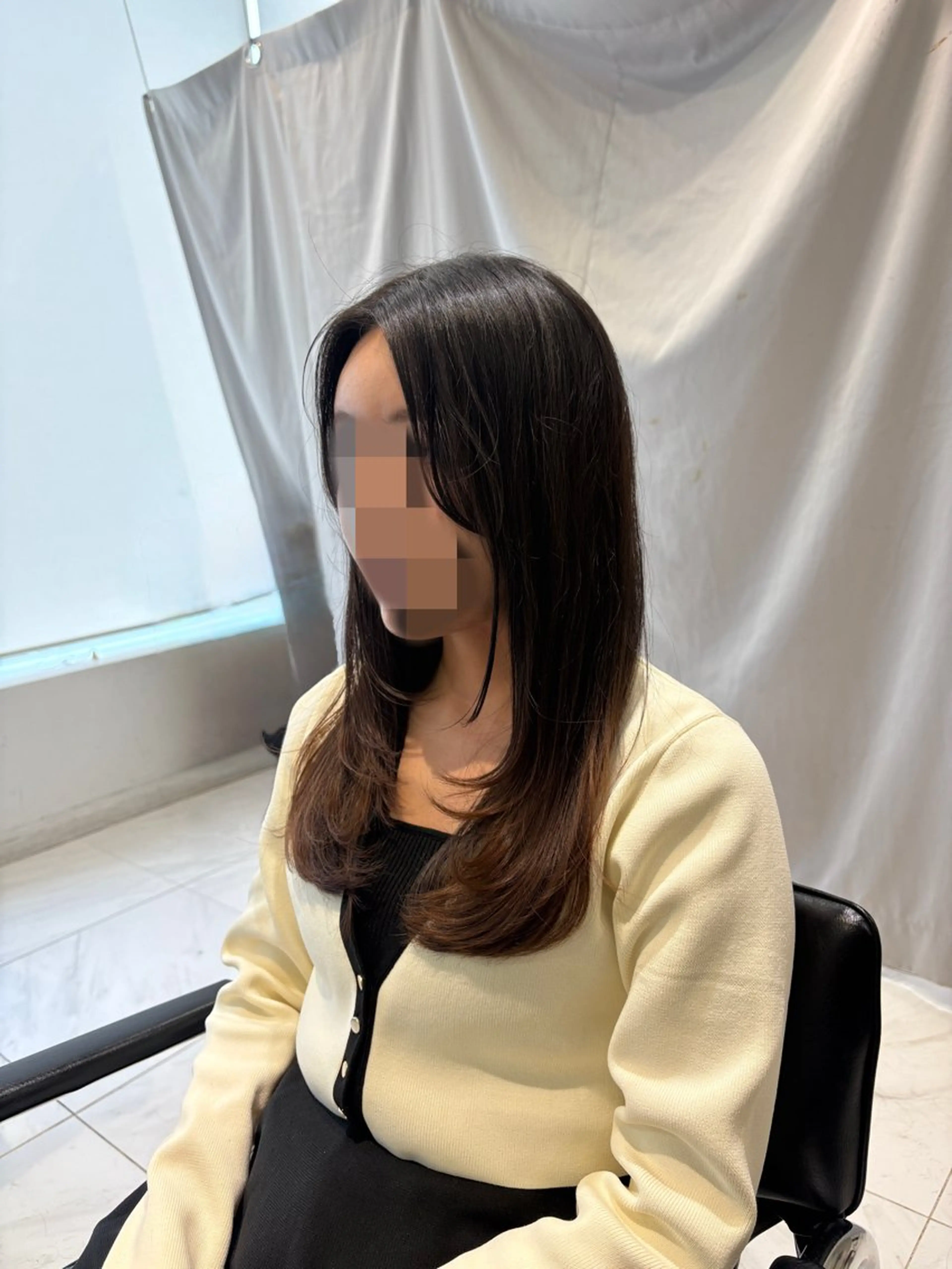 セミロング ⠀アヤラ 🩶レイヤーカットのヘアスタイル