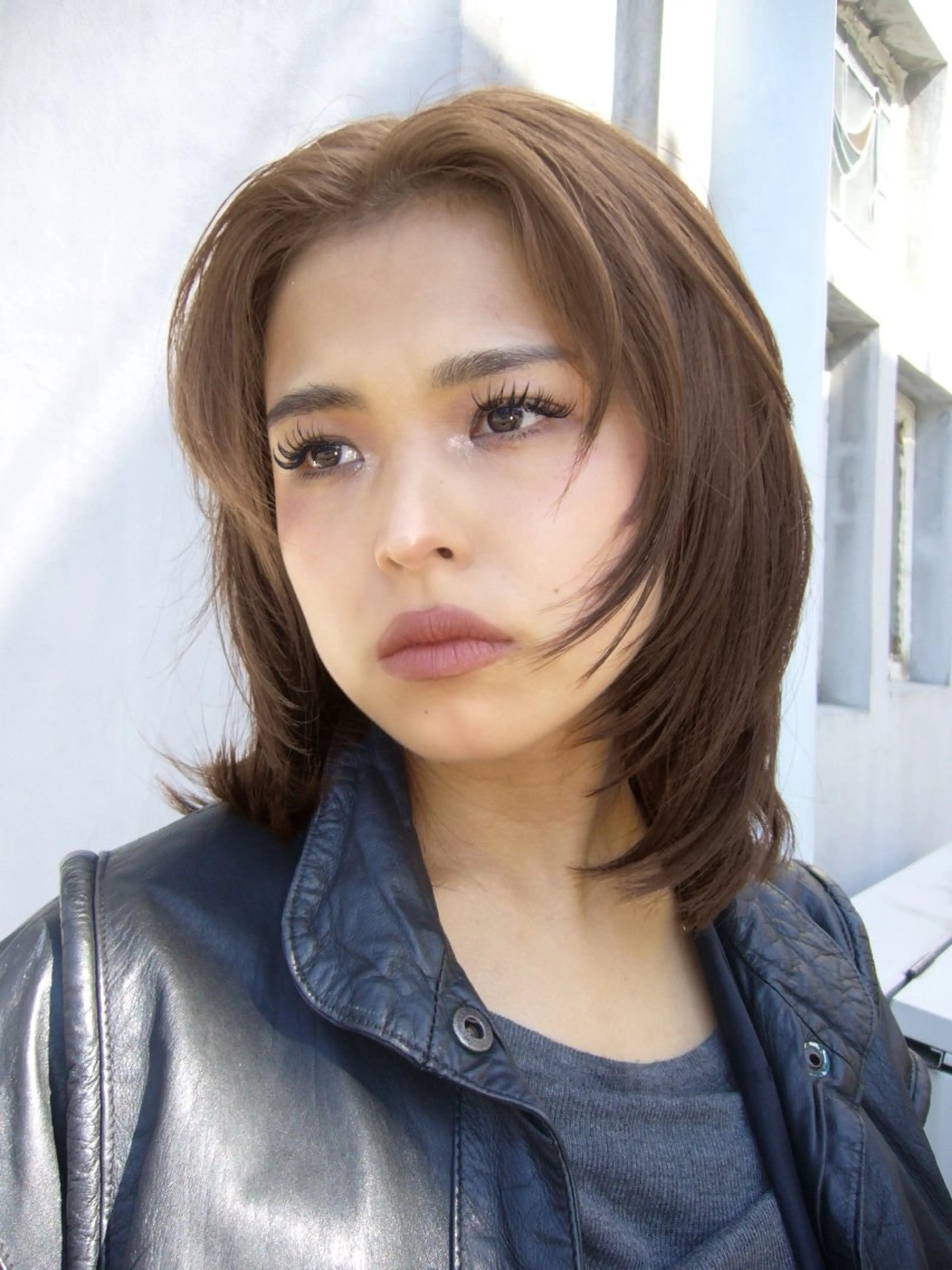 セミロング カット 坂入 美帆のヘアスタイル