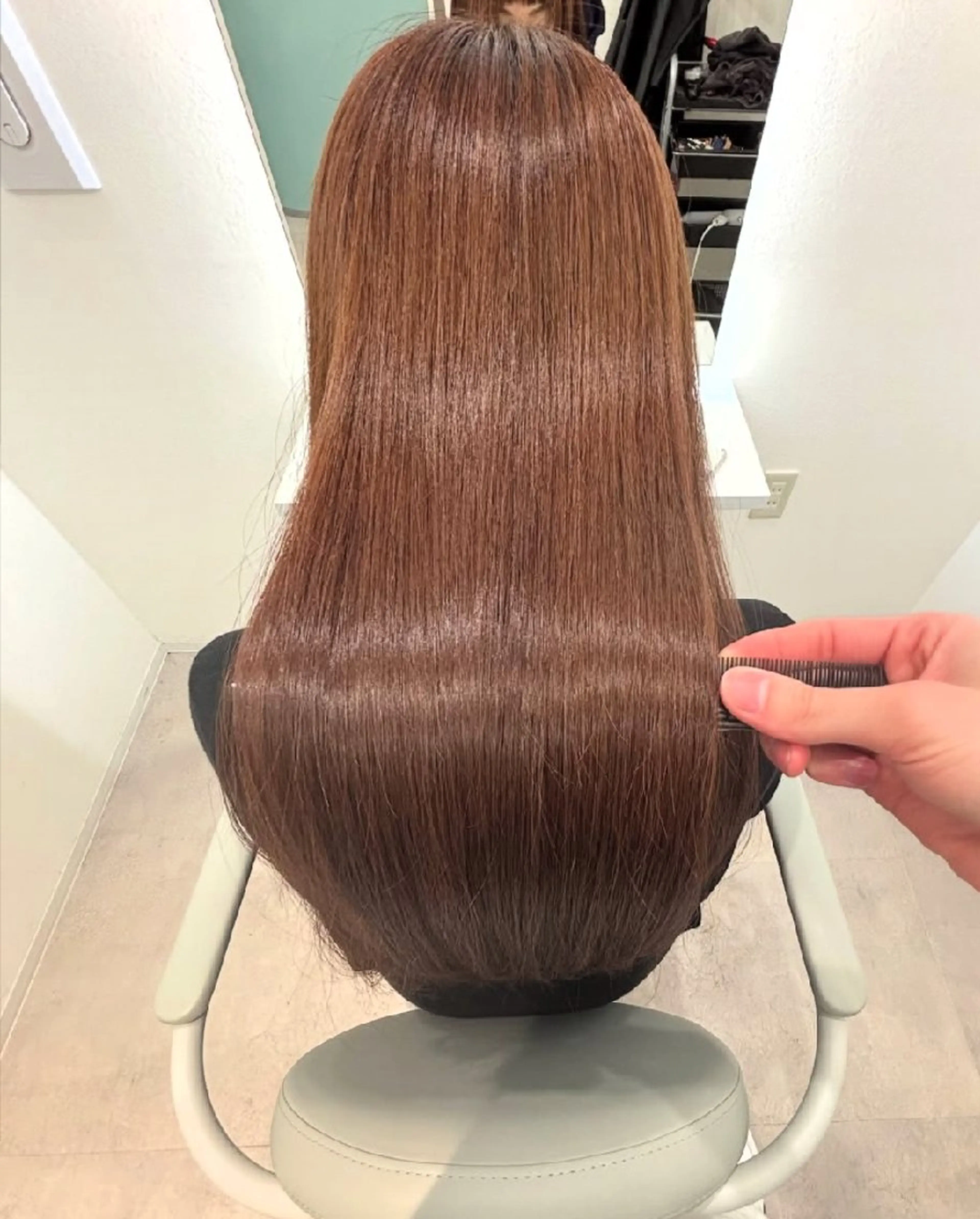 ロング 髪質改善 縮毛矯正 神 唯織のヘアスタイル