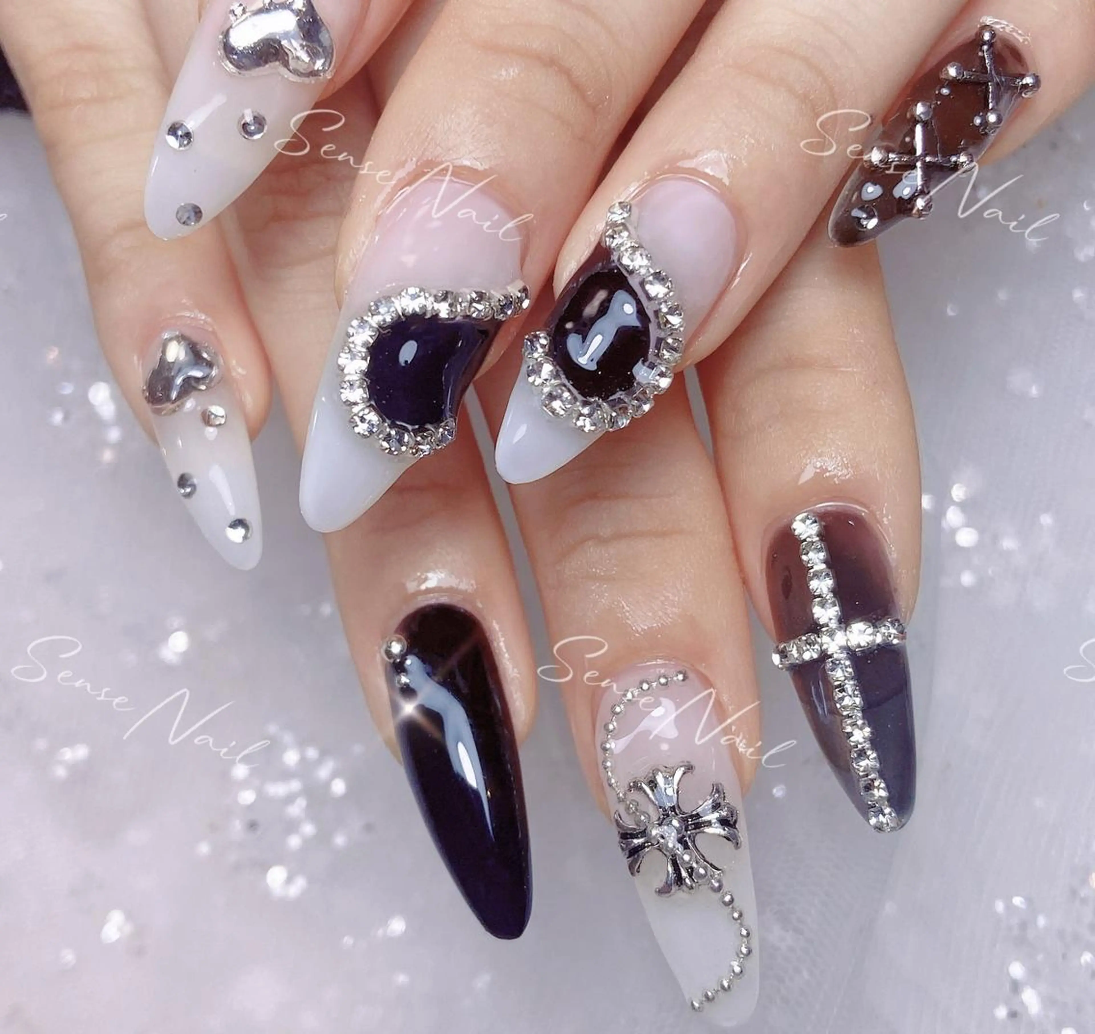 ネイル ハンドネイル ハンドケア Feinn Ink💕のネイルデザイン