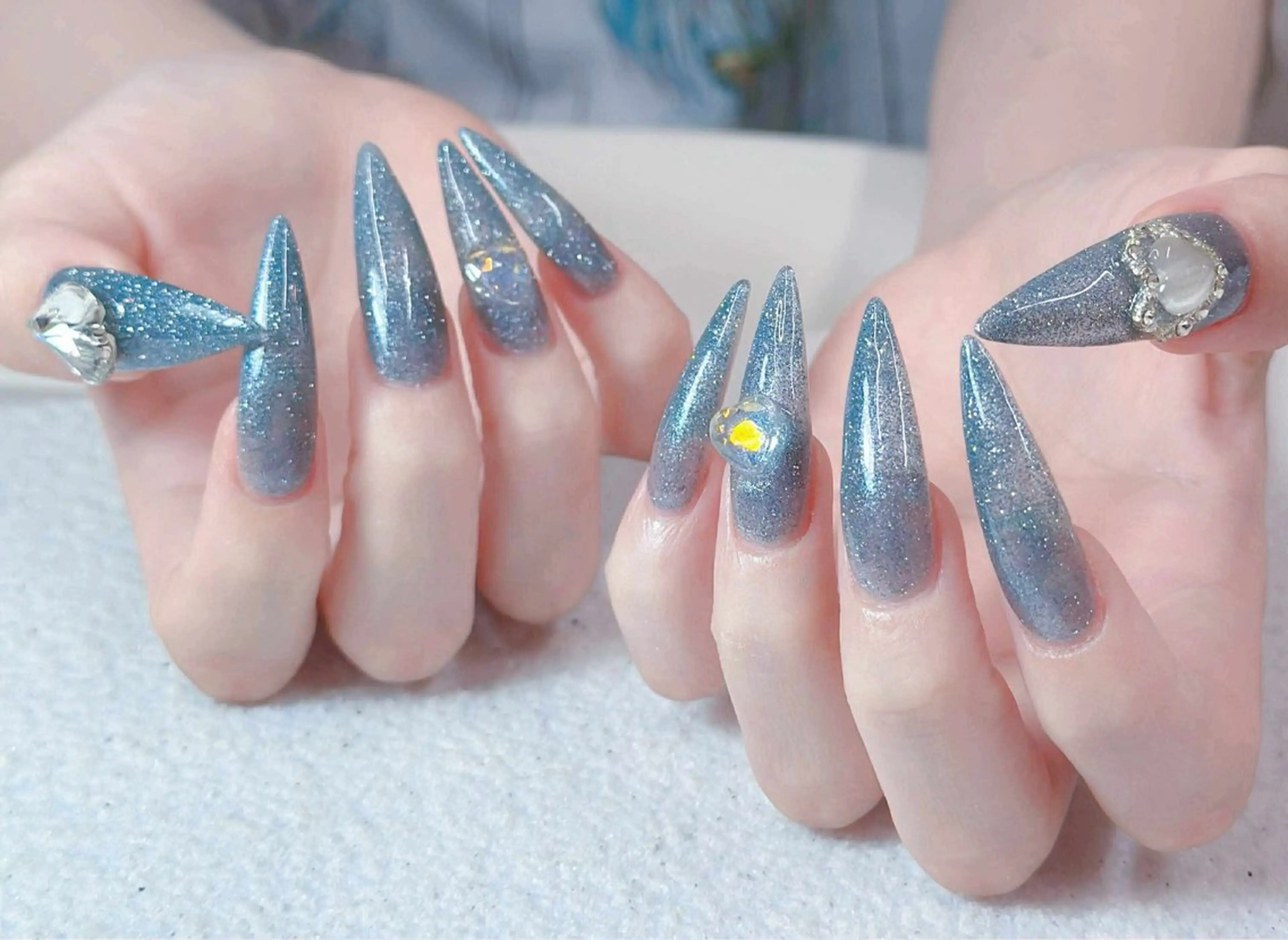 ネイル オーロラネイル ブルー チークネイル フットネイル フレンチネイル Hana ハナのネイルデザイン