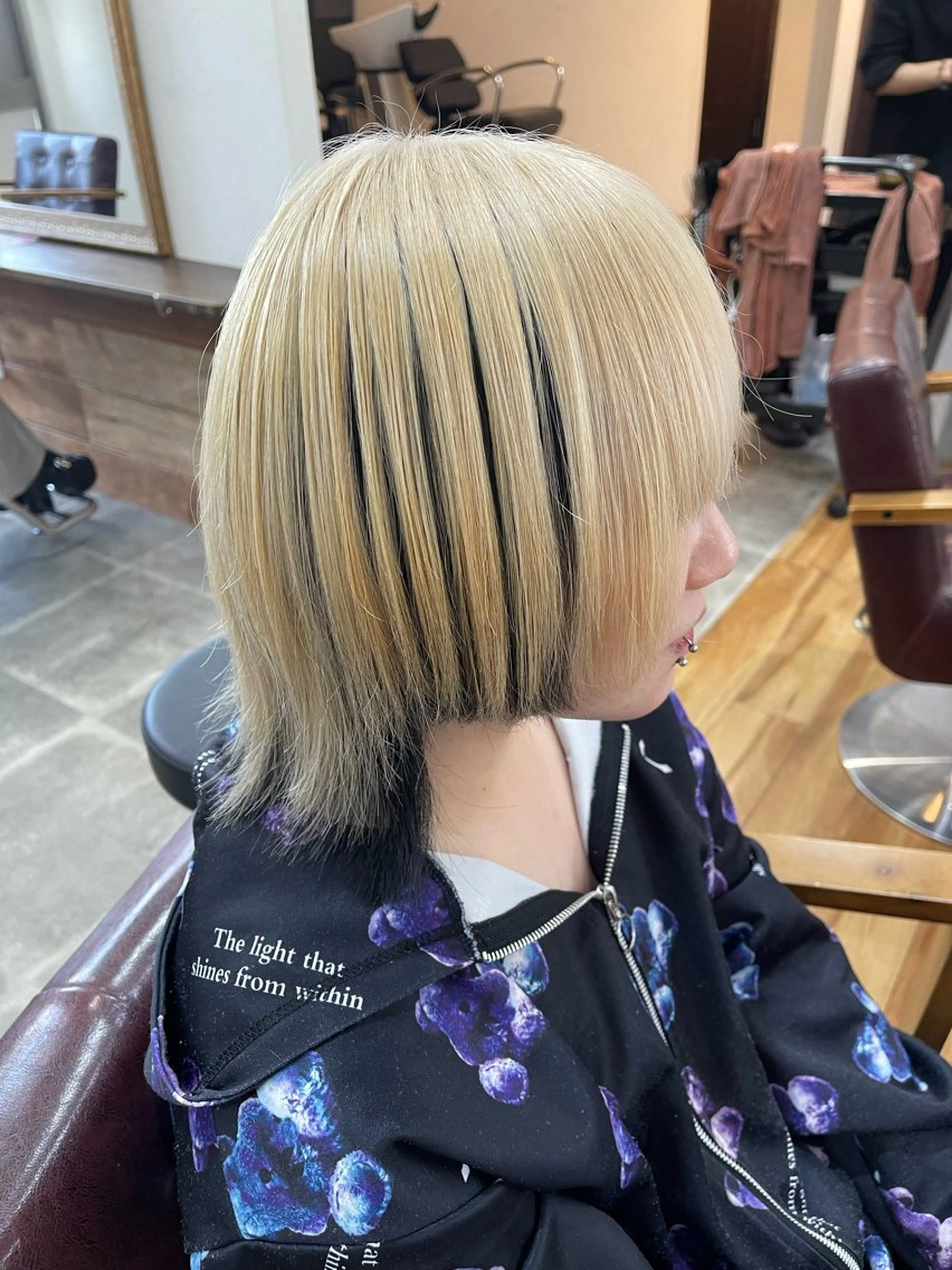 ショート カラー 黒髪 ブロンド インナーカラー ヘアカラー トリートメント SOYON西大寺店所属・ダブルカラー/ 髪質改善💎安藤のヘアスタイル