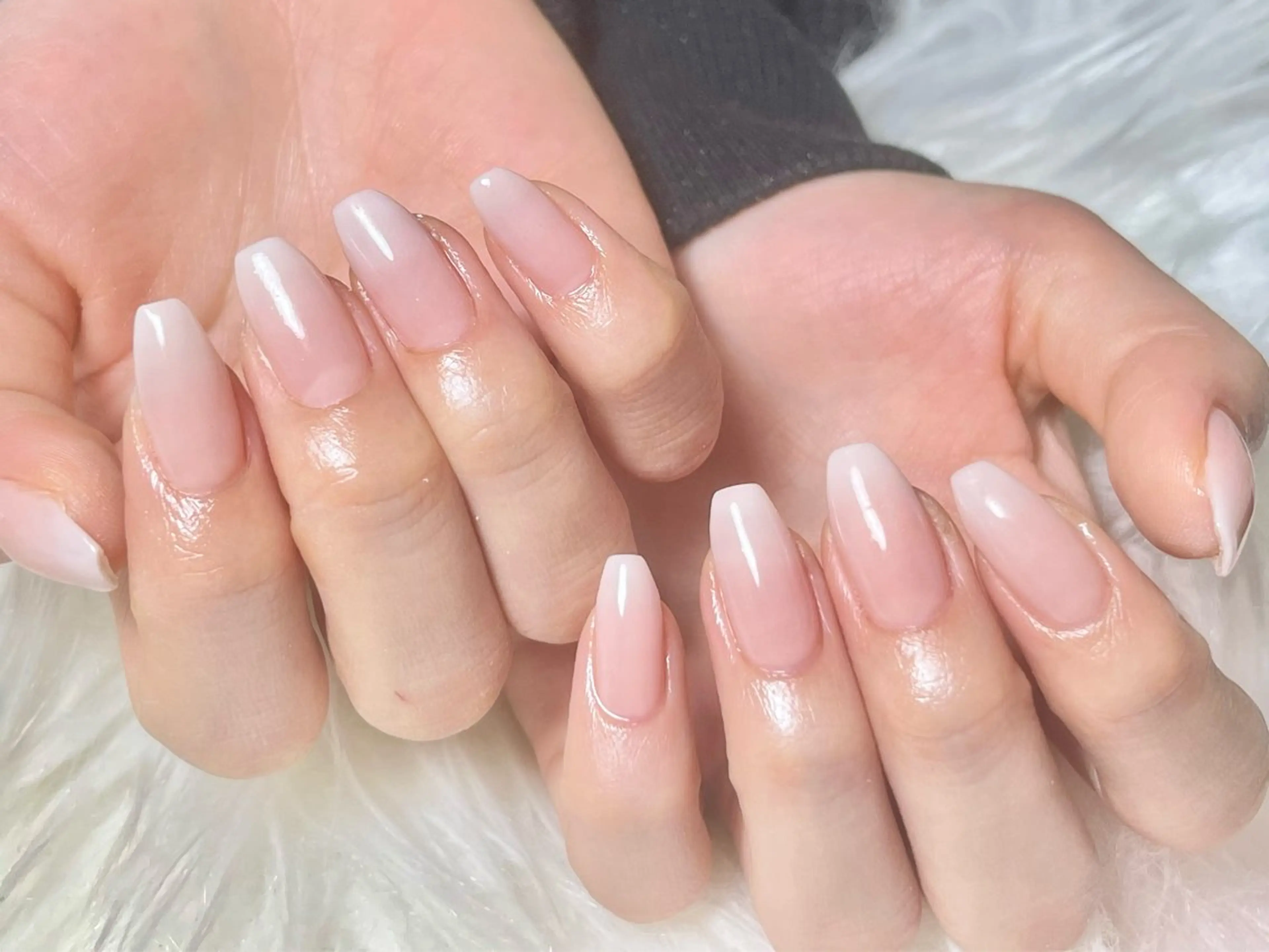 オフィス✴︎シンプル✴︎カラグラ✴︎オフ込みの写真