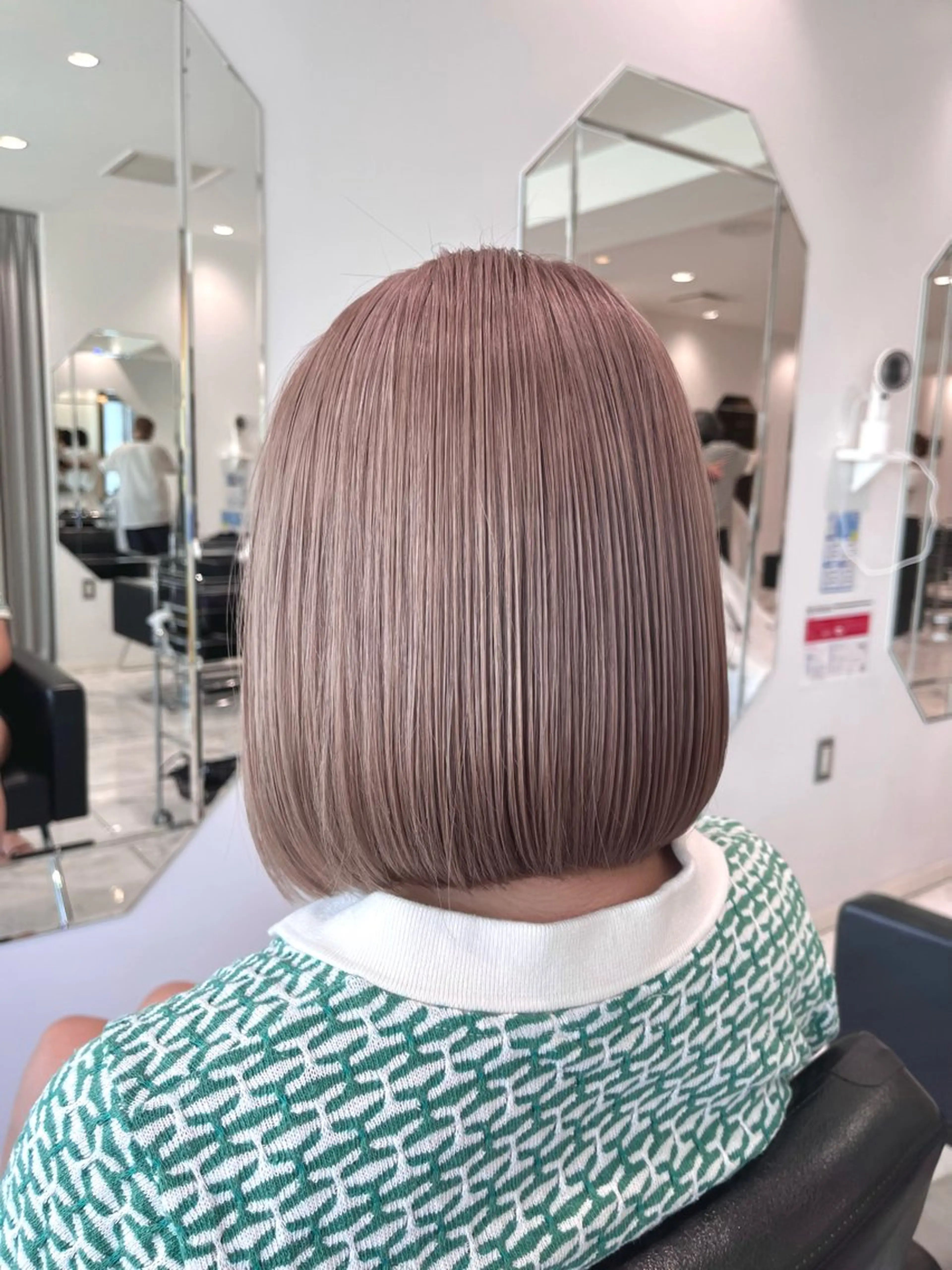 ミディアム Ｖｉｏｔ  銀座 樋口 桃佳のヘアスタイル