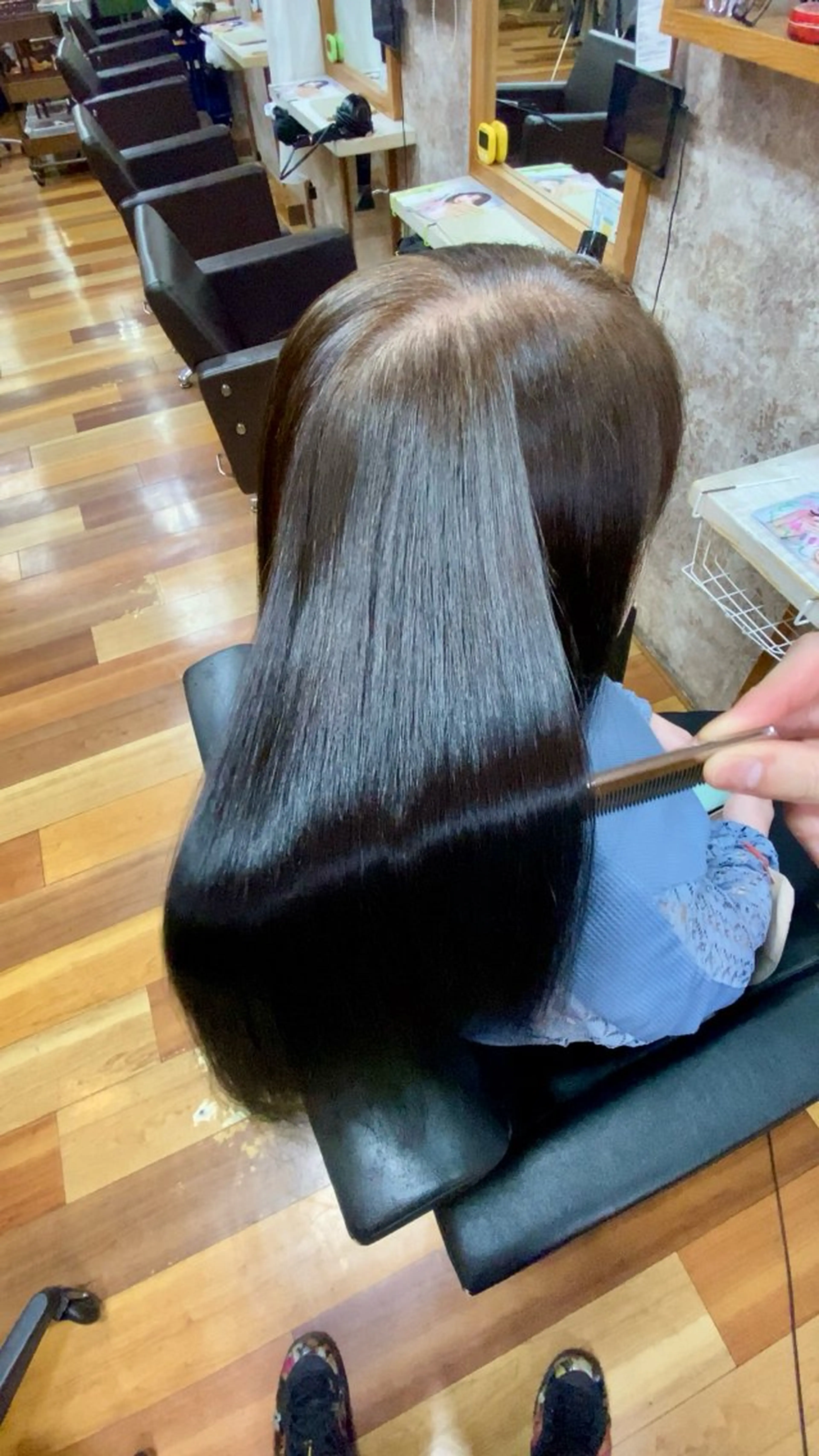 ミディアム 縮毛矯正 ウエチ シオミ 金沢文庫のヘアスタイル