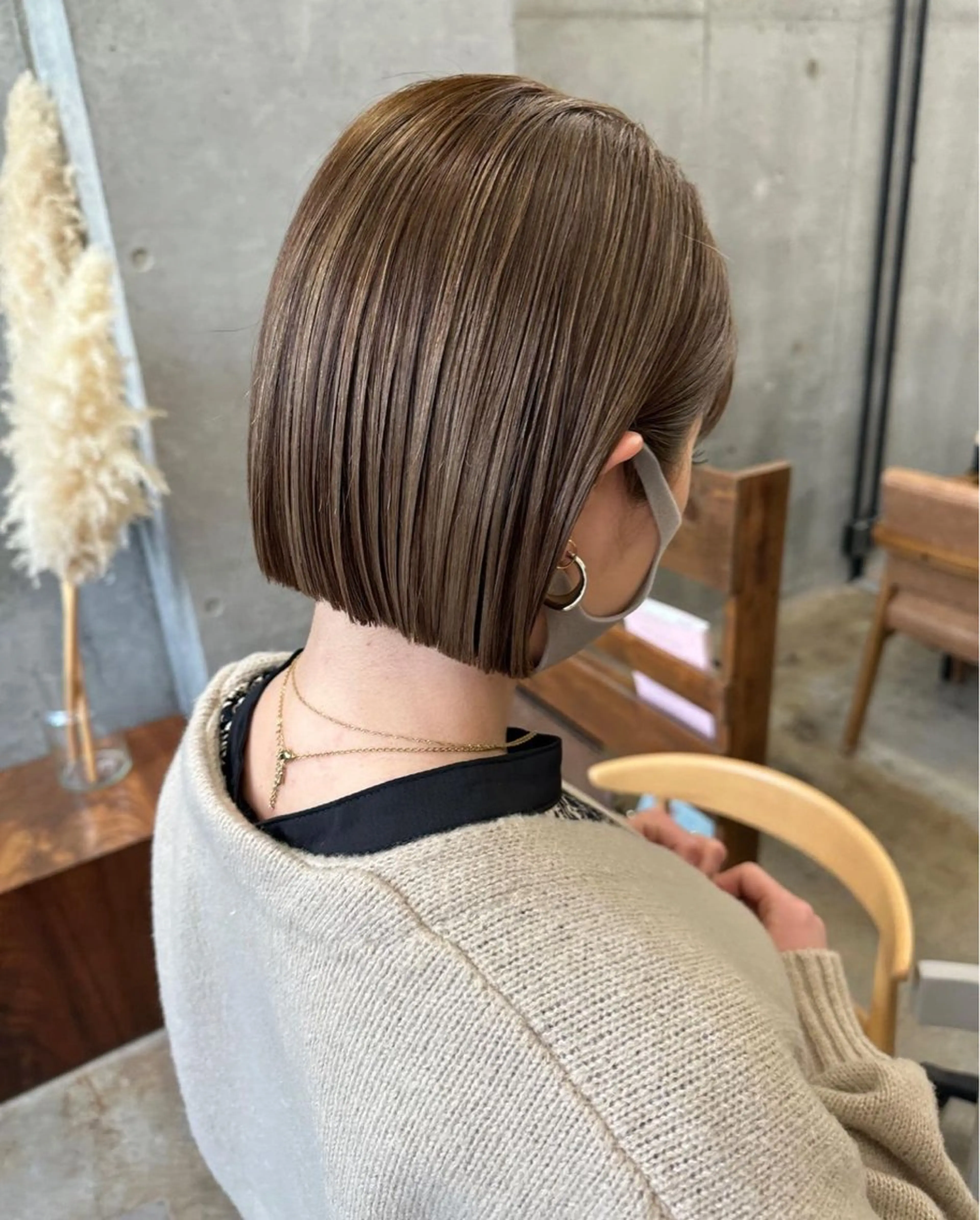 ショート カラー グレージュ ボブ 神戸ボブ✂️ ioe三宮/田 伸佳のヘアスタイル