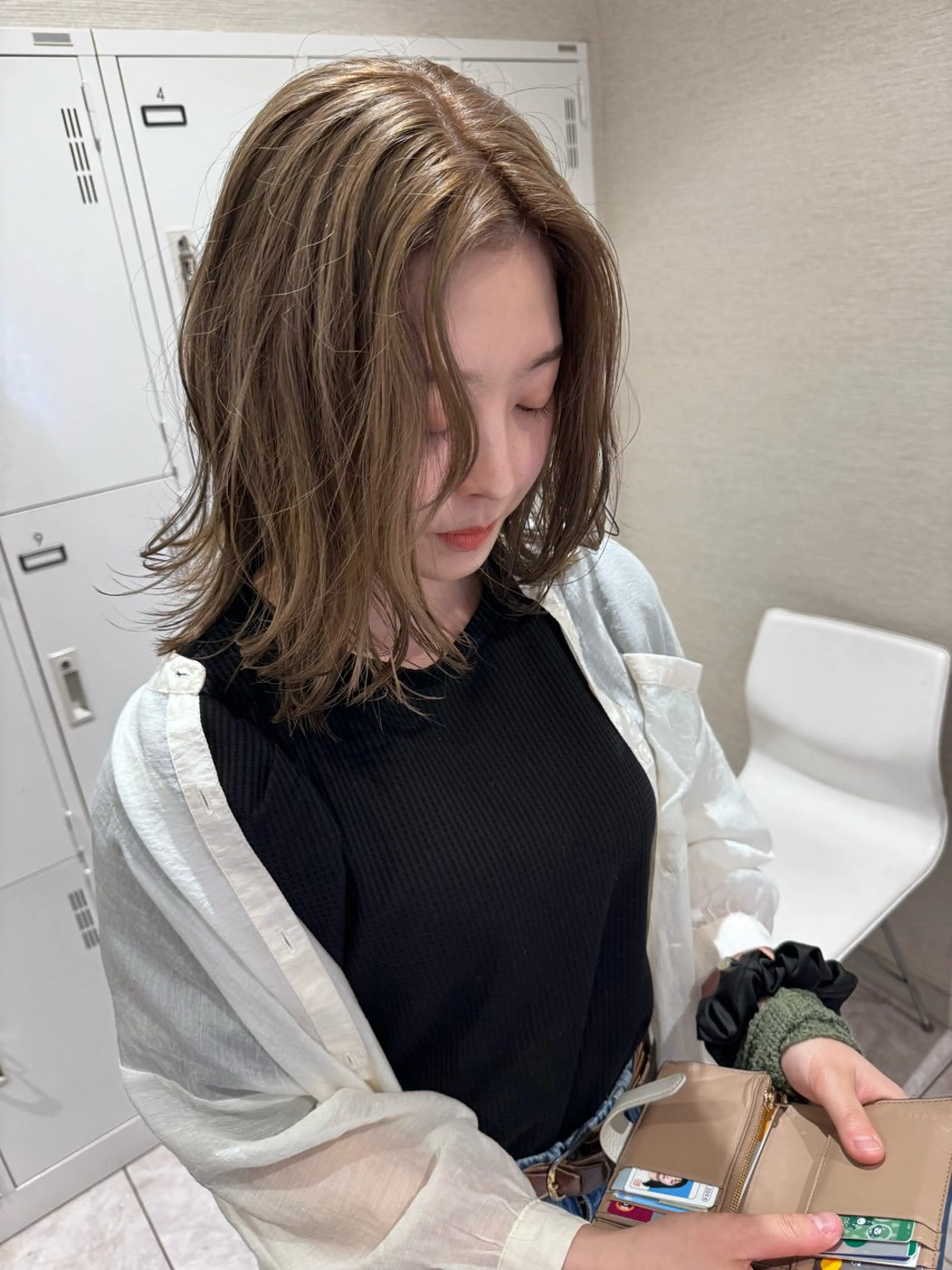 ミディアム ヘアカラー 🐺ウルフ× ハイトーン🐺MOEのヘアスタイル