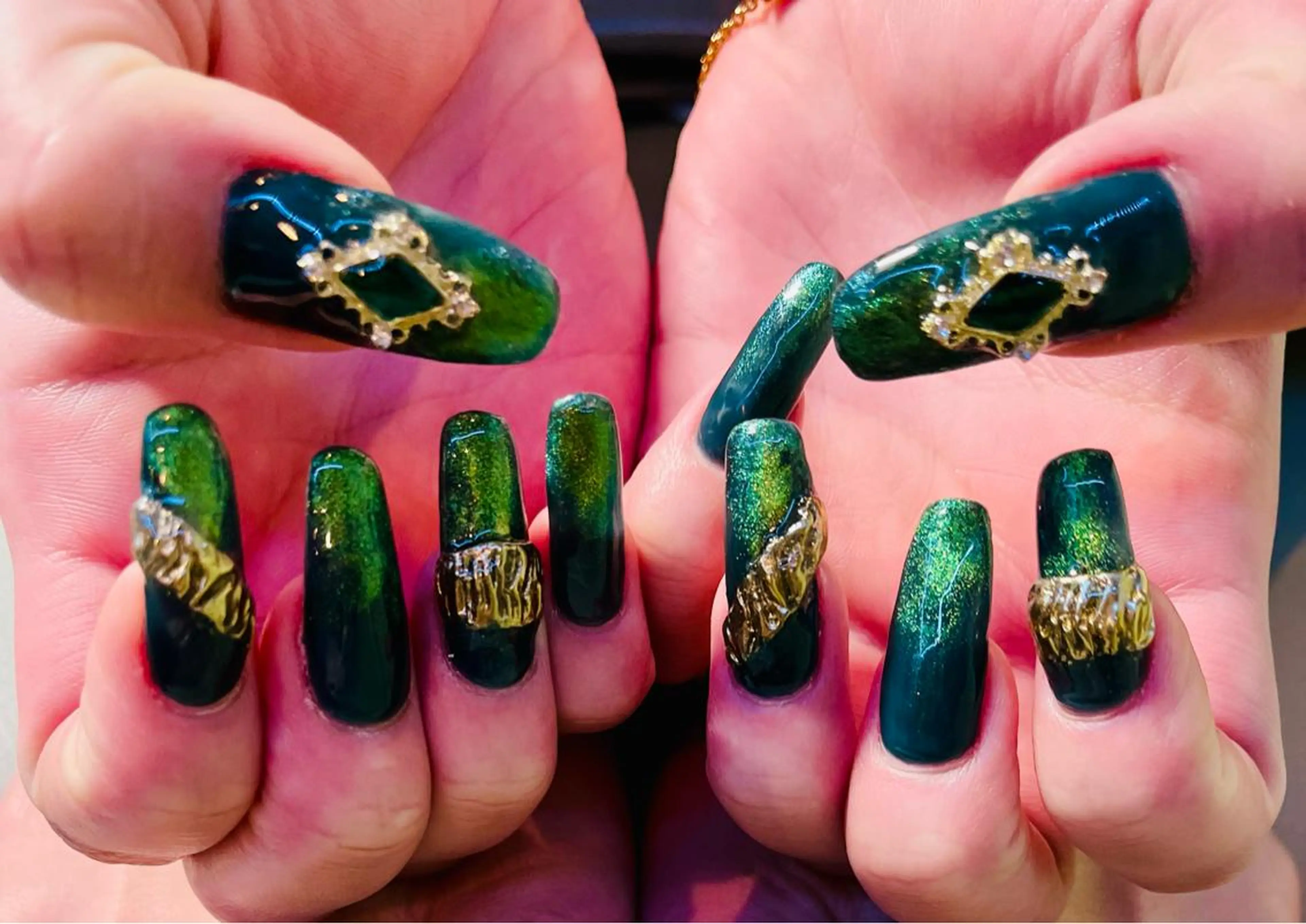 人気!シンプル(デザイン6本まで画像持込みok)(自店他店ジェルオフ無料込み、他店長さだしオフ+¥1000頂きます)の写真