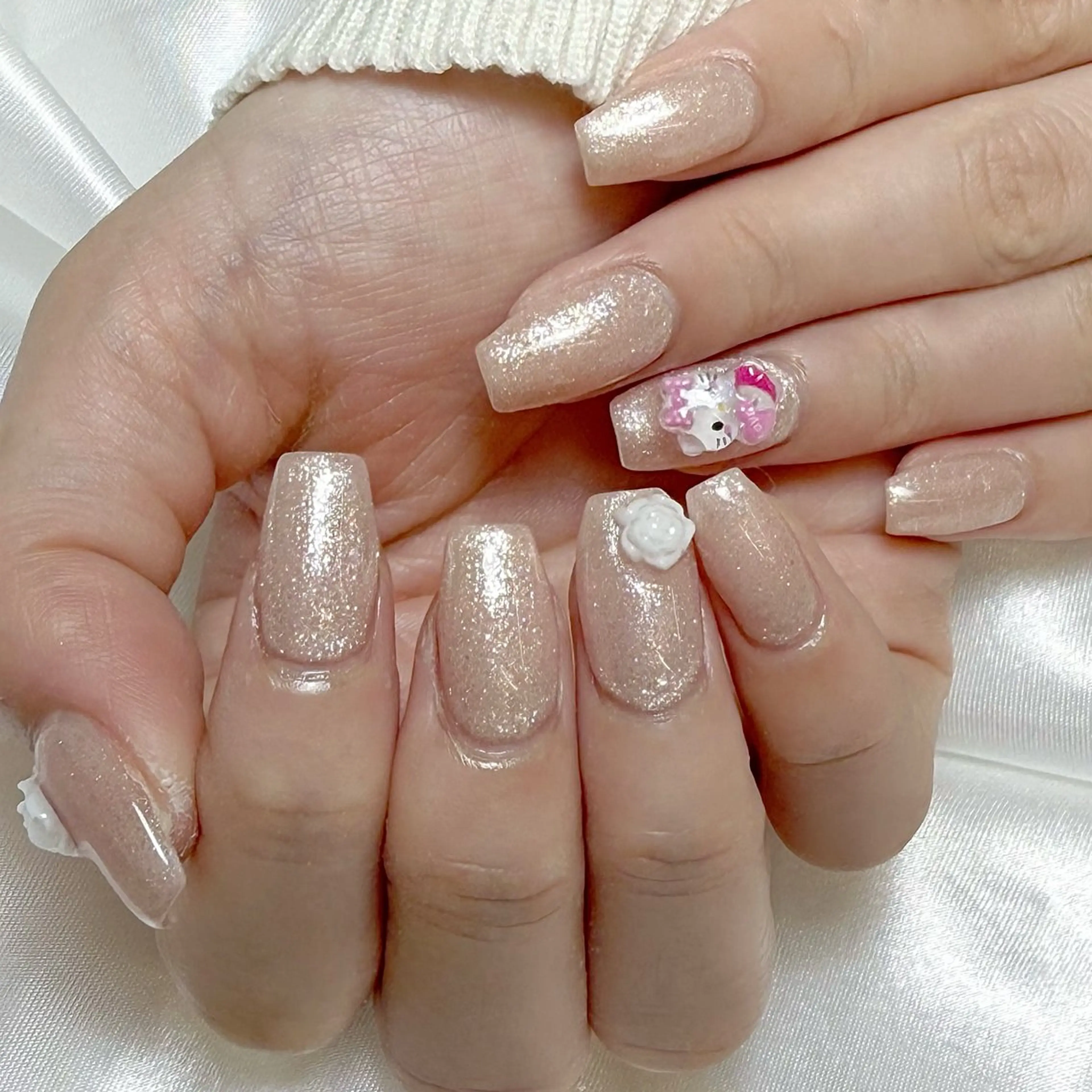 キッズ ネイル オーロラネイル ブルー フラッシュネイル フットネイル フレンチネイル ハンドネイル fein. miku🎀🍼のネイルデザイン