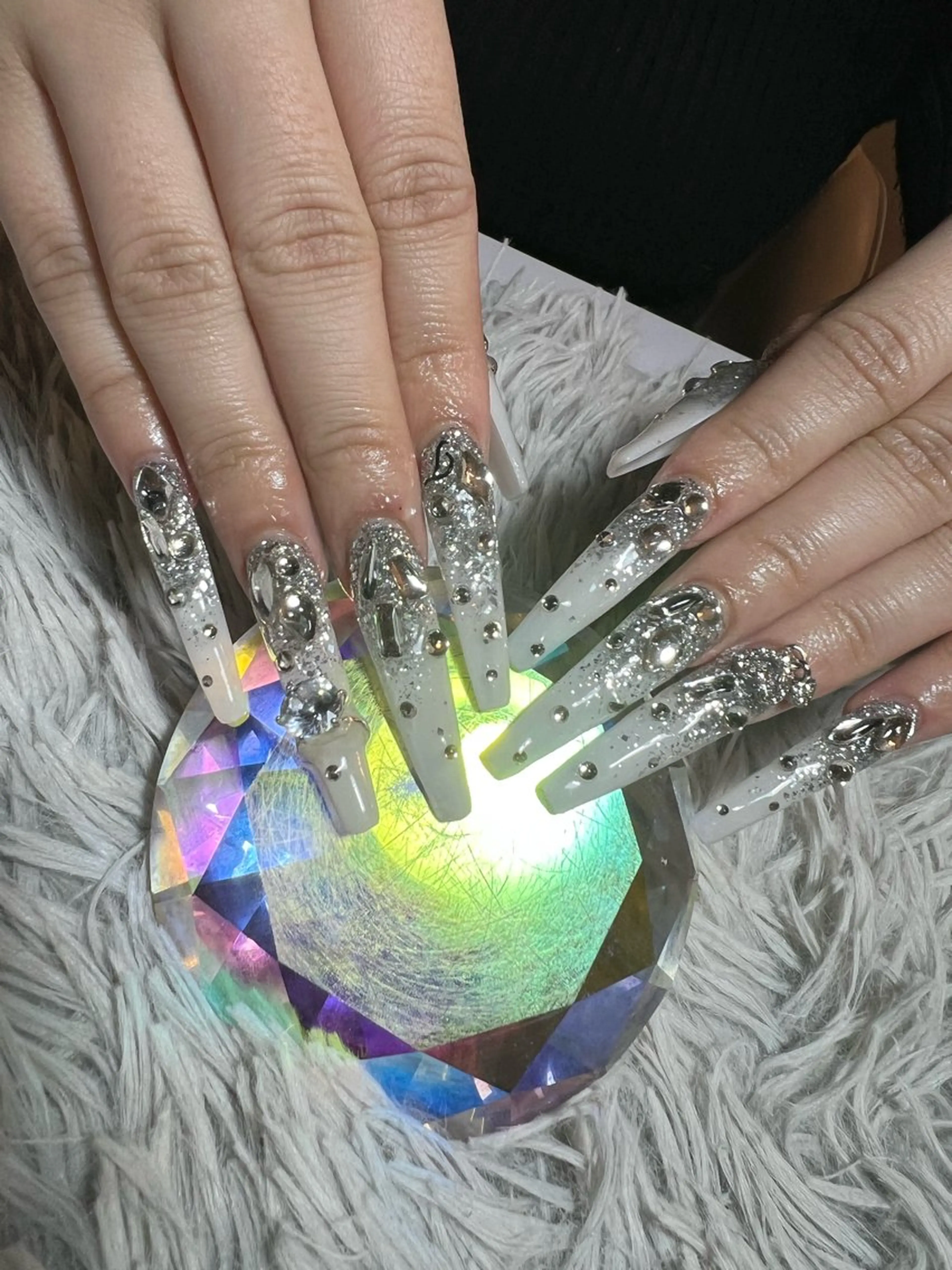 ネイル スカルプネイル ストーンネイル ハンドネイル シェヌネイル JURAのネイルデザイン
