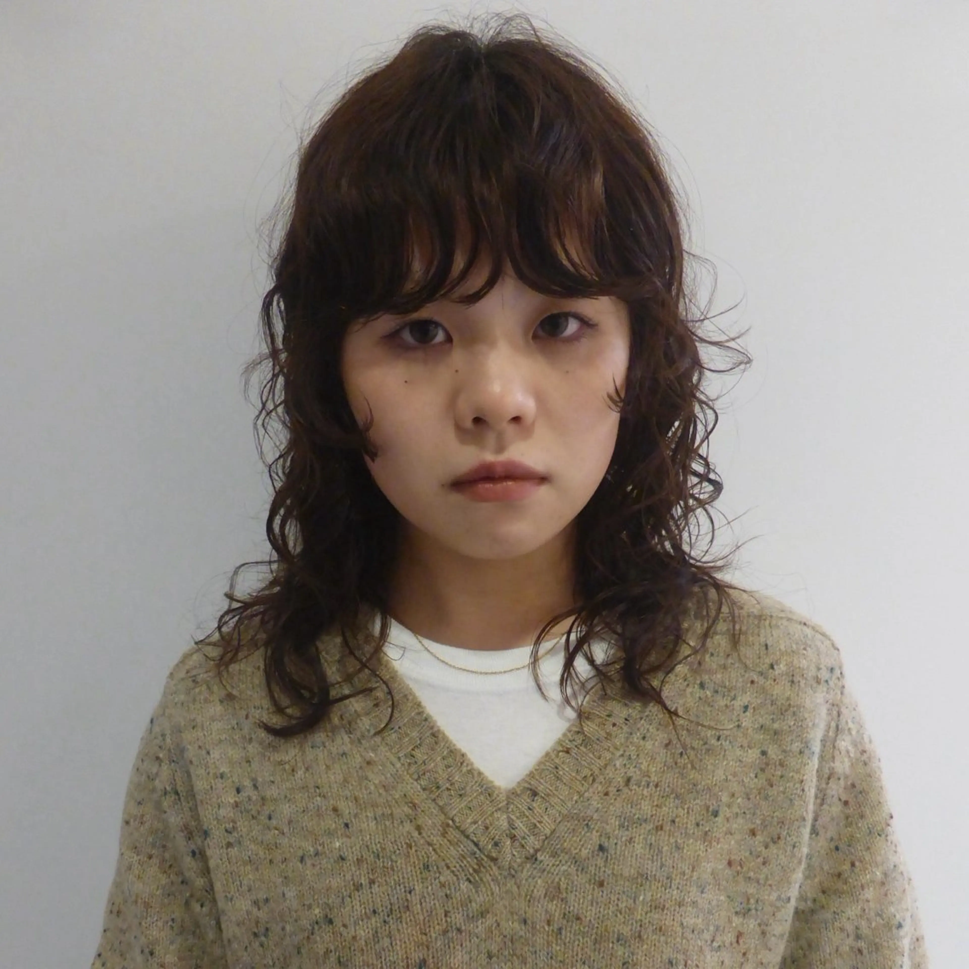 ミディアム パーマ ミディアムパーマ 顔周りカット パーマ 似合わせデザイン໒꒱ rioのヘアスタイル