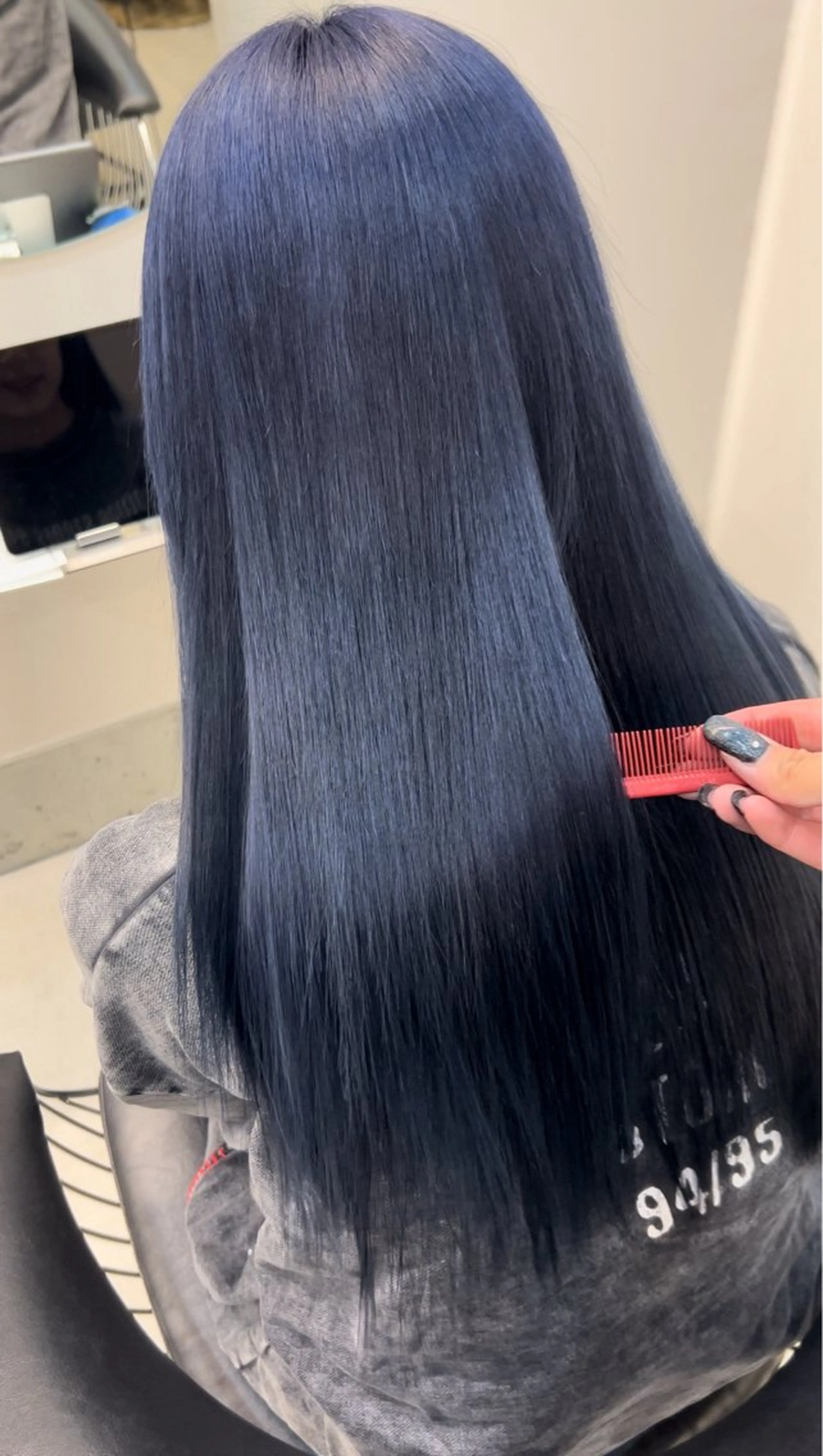 ロング カラー ブルーカラー ラベンダーカラー ヘアカラー 🐾ハイトーンブリー チ🐾ひなたのヘアスタイル