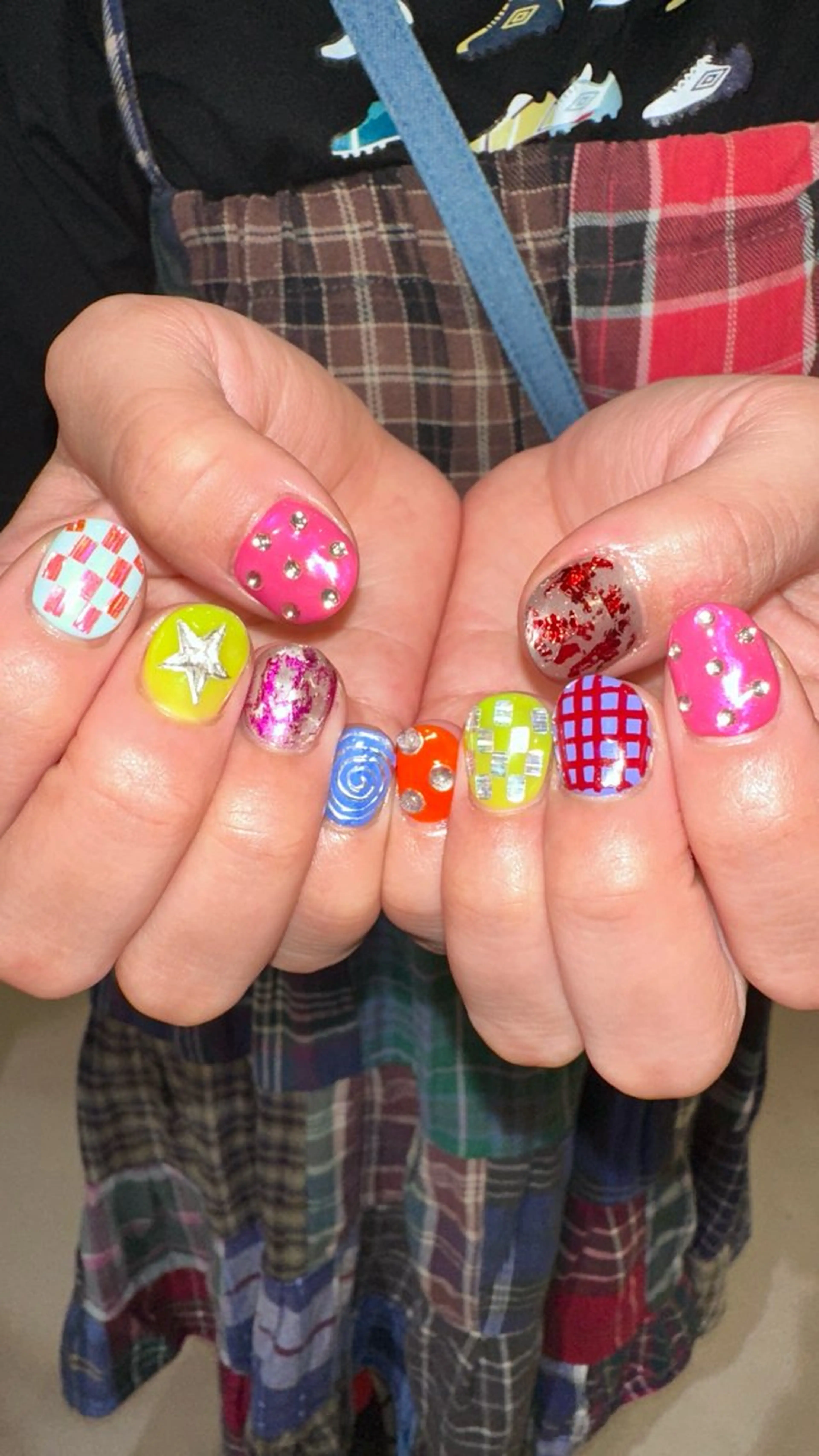 ネイル ハンドネイル 👽個性派ネイル🎀 komachiのヘアスタイル