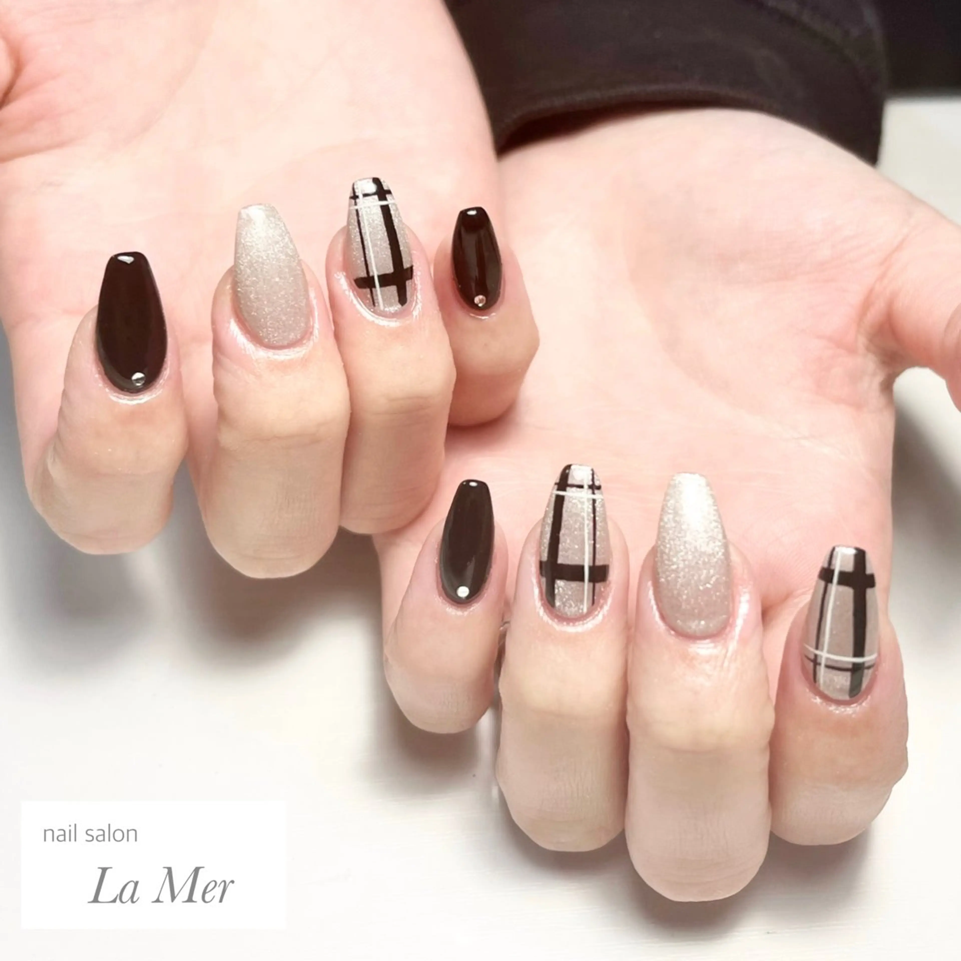 ネイル 長さ出し ガーリー マグネットネイル オフィスネイル 冬ネイル ハンドネイル nailsalon La Merのネイルデザイン