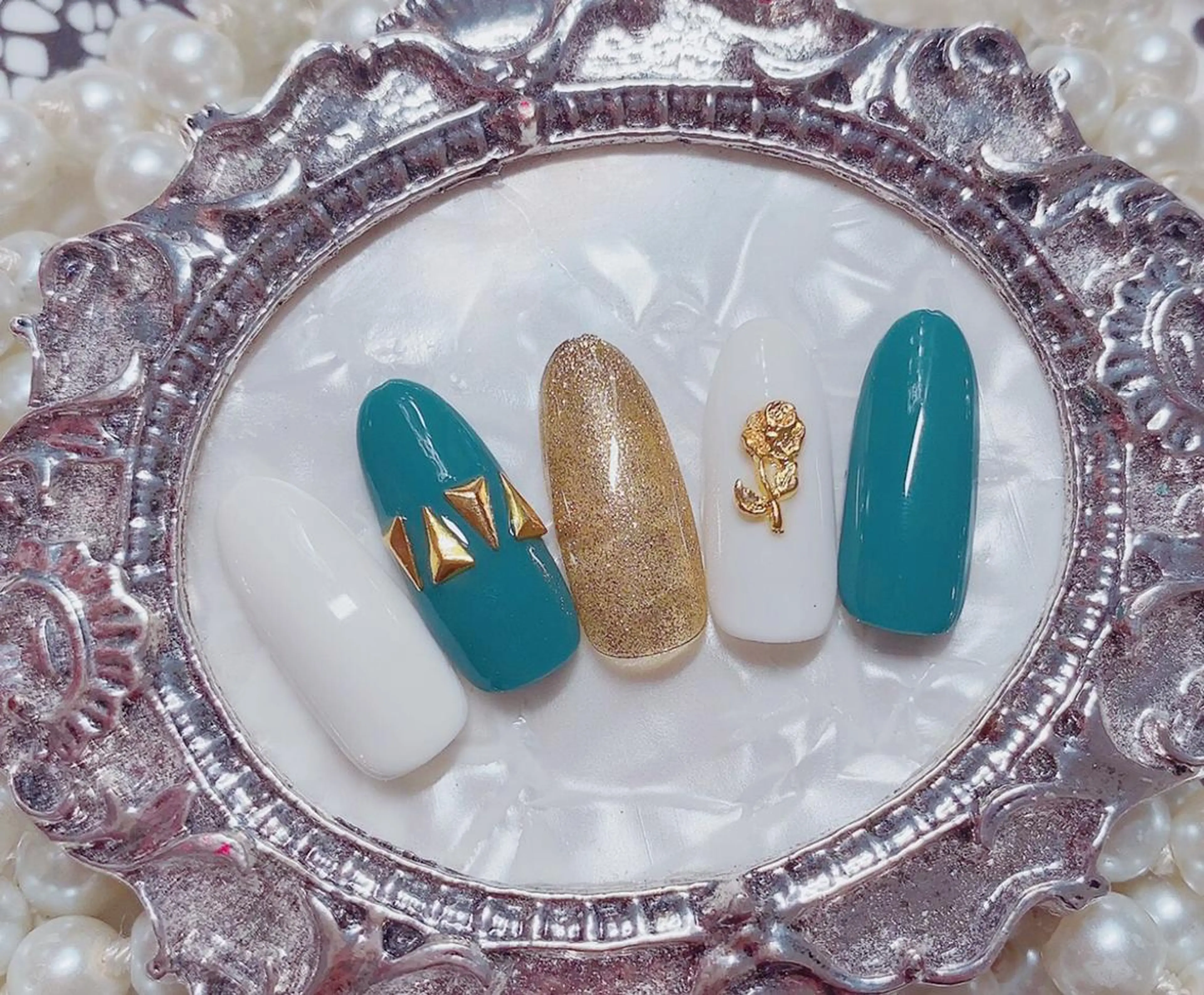 ネイル ハンドネイル マジックミラー所属・マジック ミラーのネイルデザイン