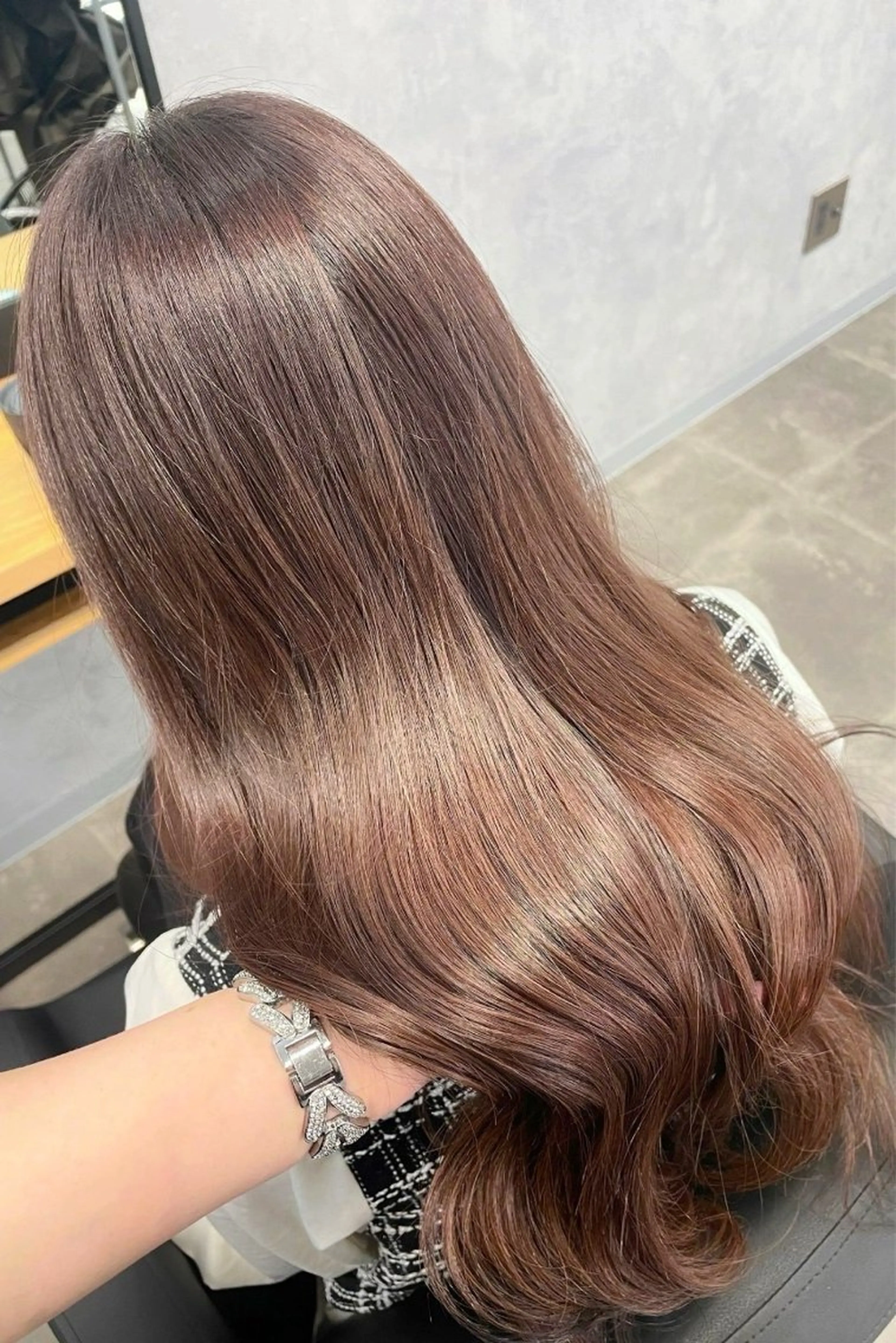 ロング カット ヘアカラー トリートメント 沖丸 凌太のヘアスタイル