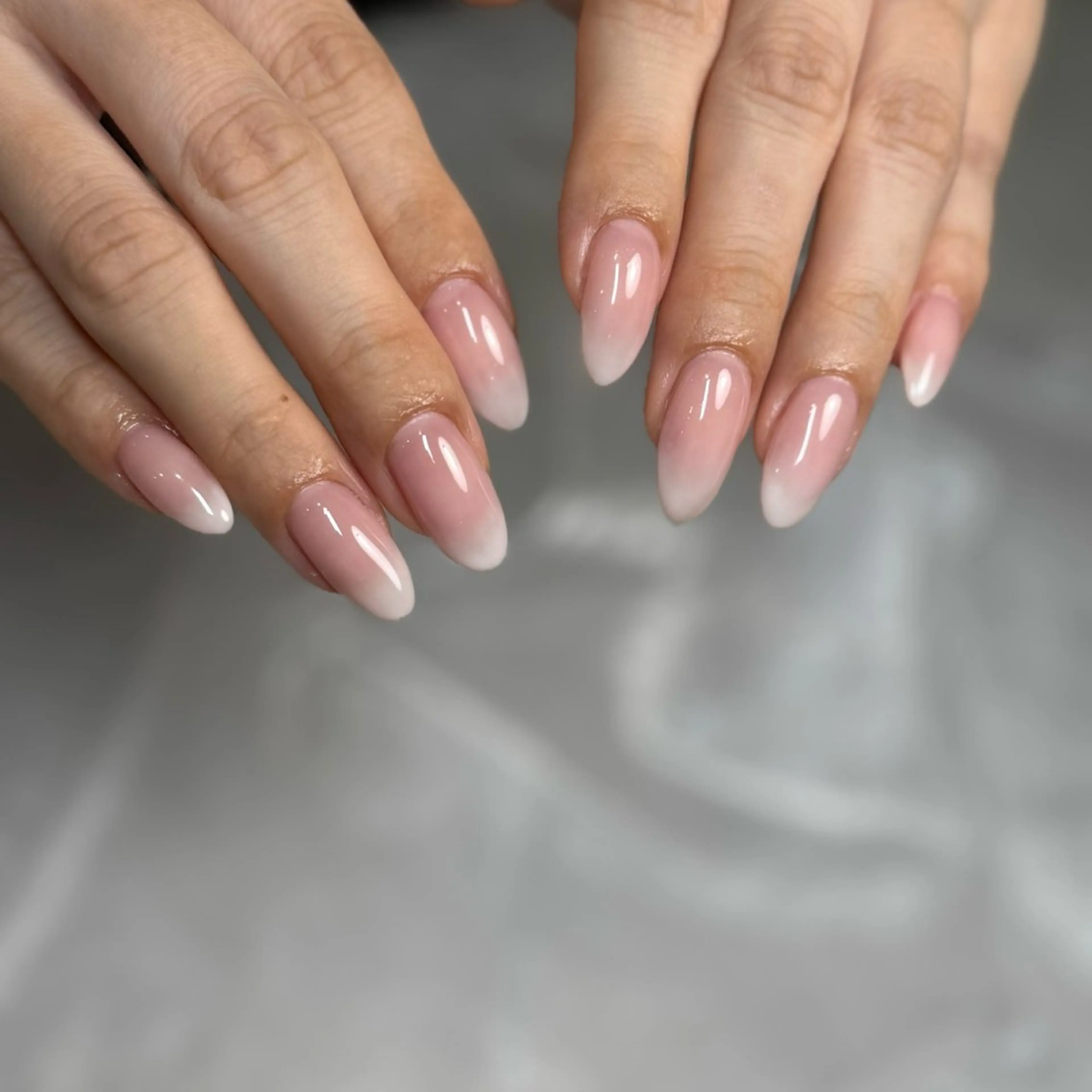 ハンド　グラデーションの写真