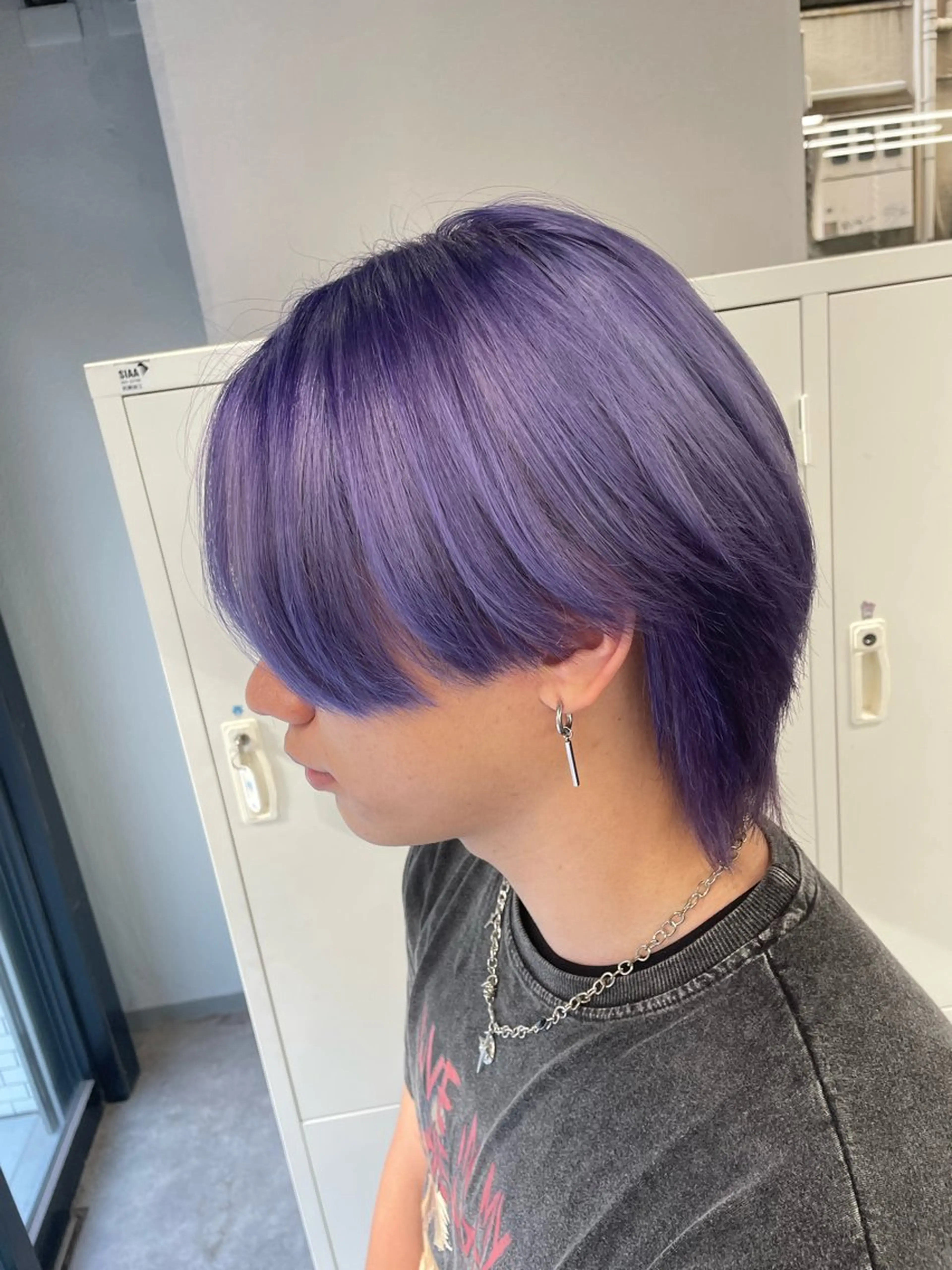 ショート カラー メンズ ラベンダーカラー ヘアカラー ili心斎橋所属・🩵ハイトーン/ レイヤーYUZU🩵のヘアスタイル