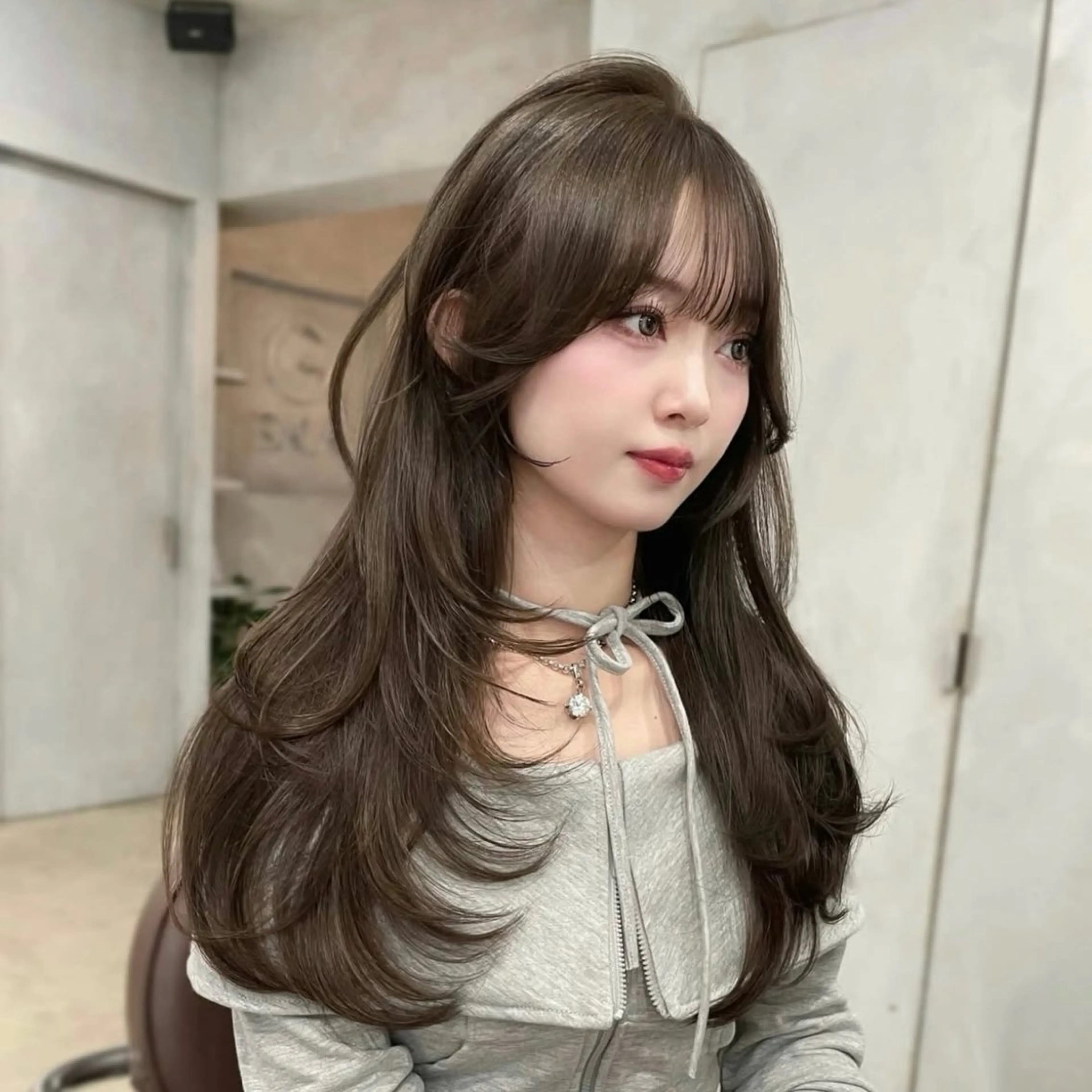 ロング カラー ケアカラー 透明感カラー グレージュ レイヤーカット モテ韓国ヘア/ レイヤー🤍RIKAのヘアスタイル