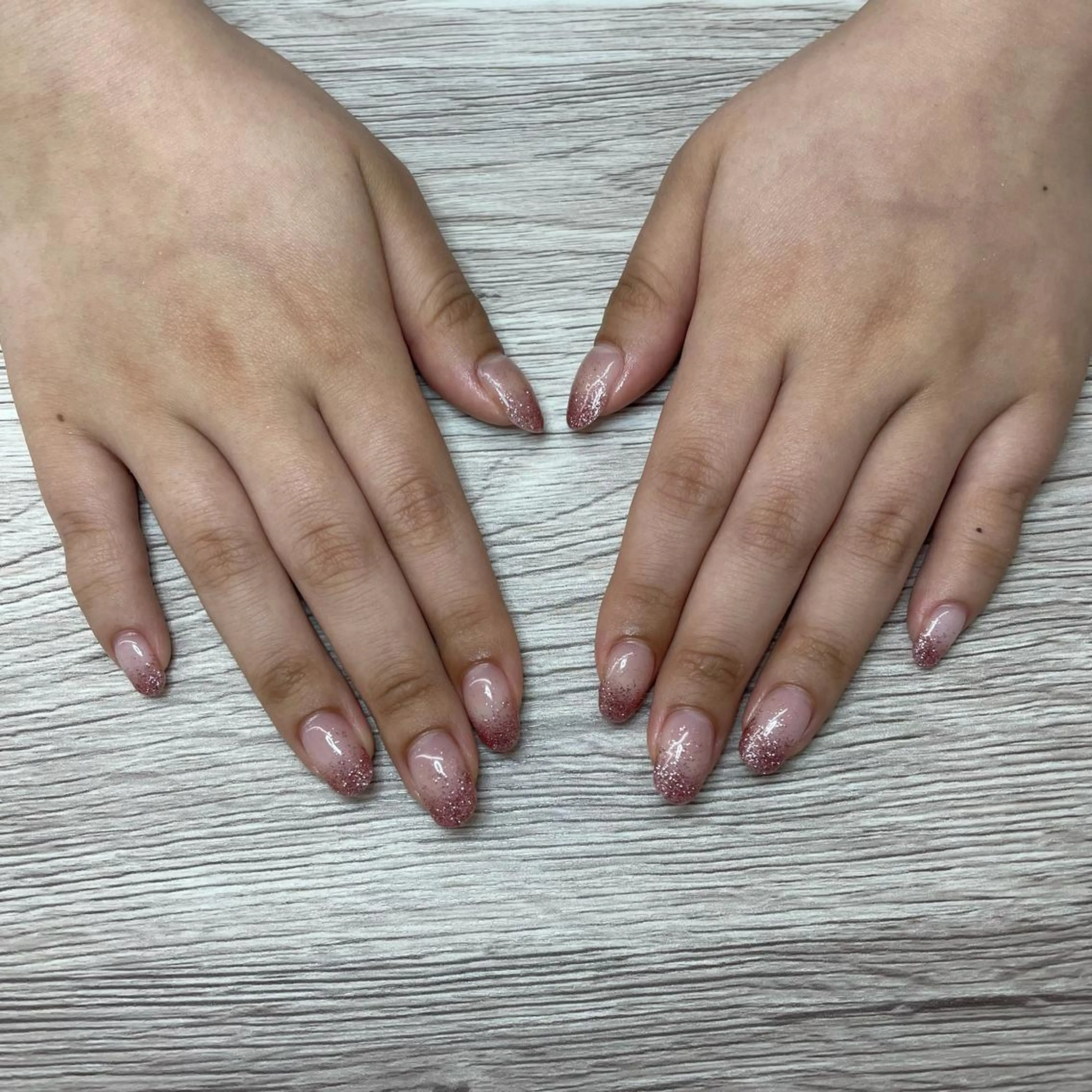 ネイル ﾔｽﾀﾞ ﾐﾅのネイルデザイン