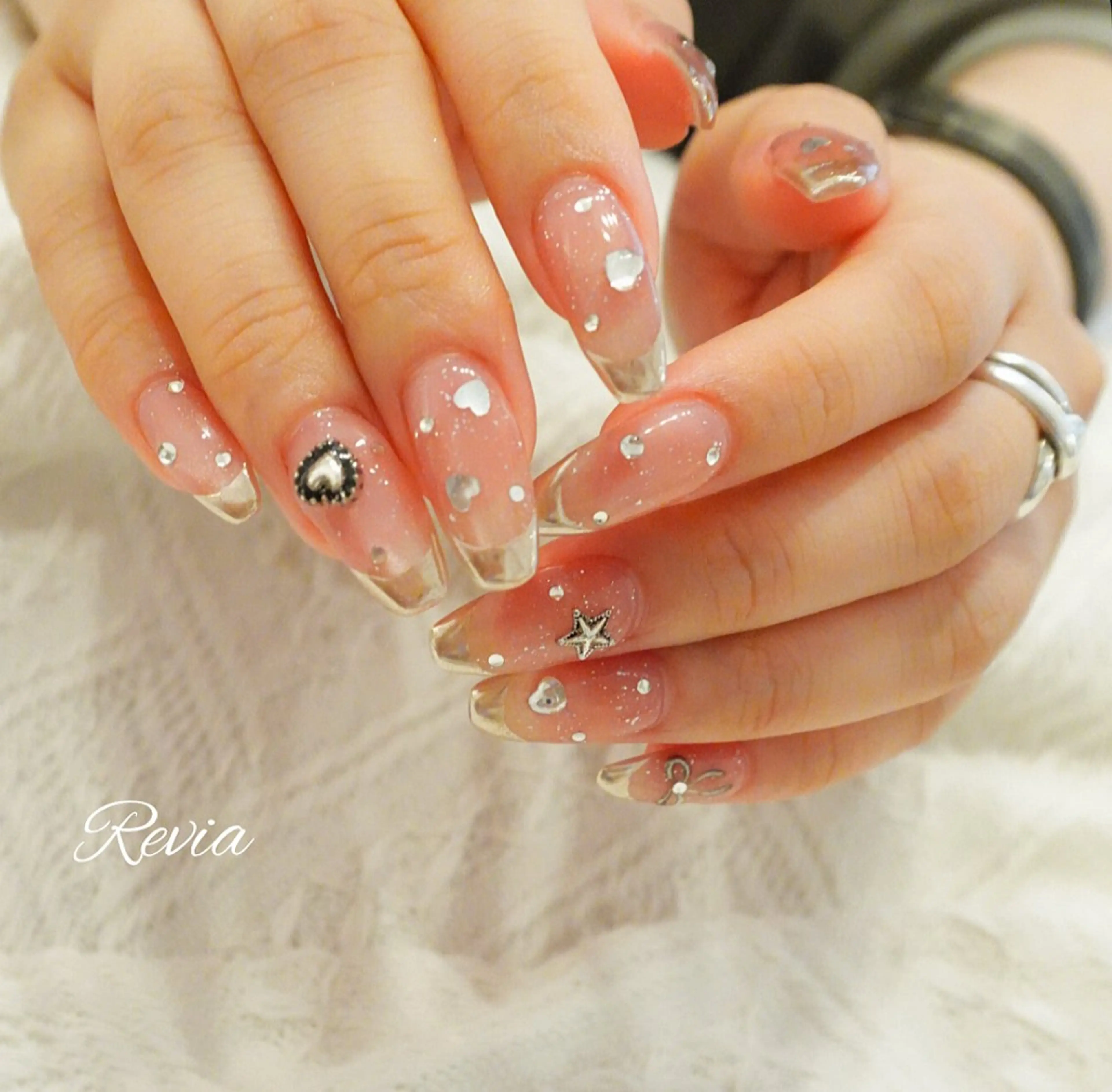 ネイル ハンドネイル revia所属・ERI Nailistのネイルデザイン