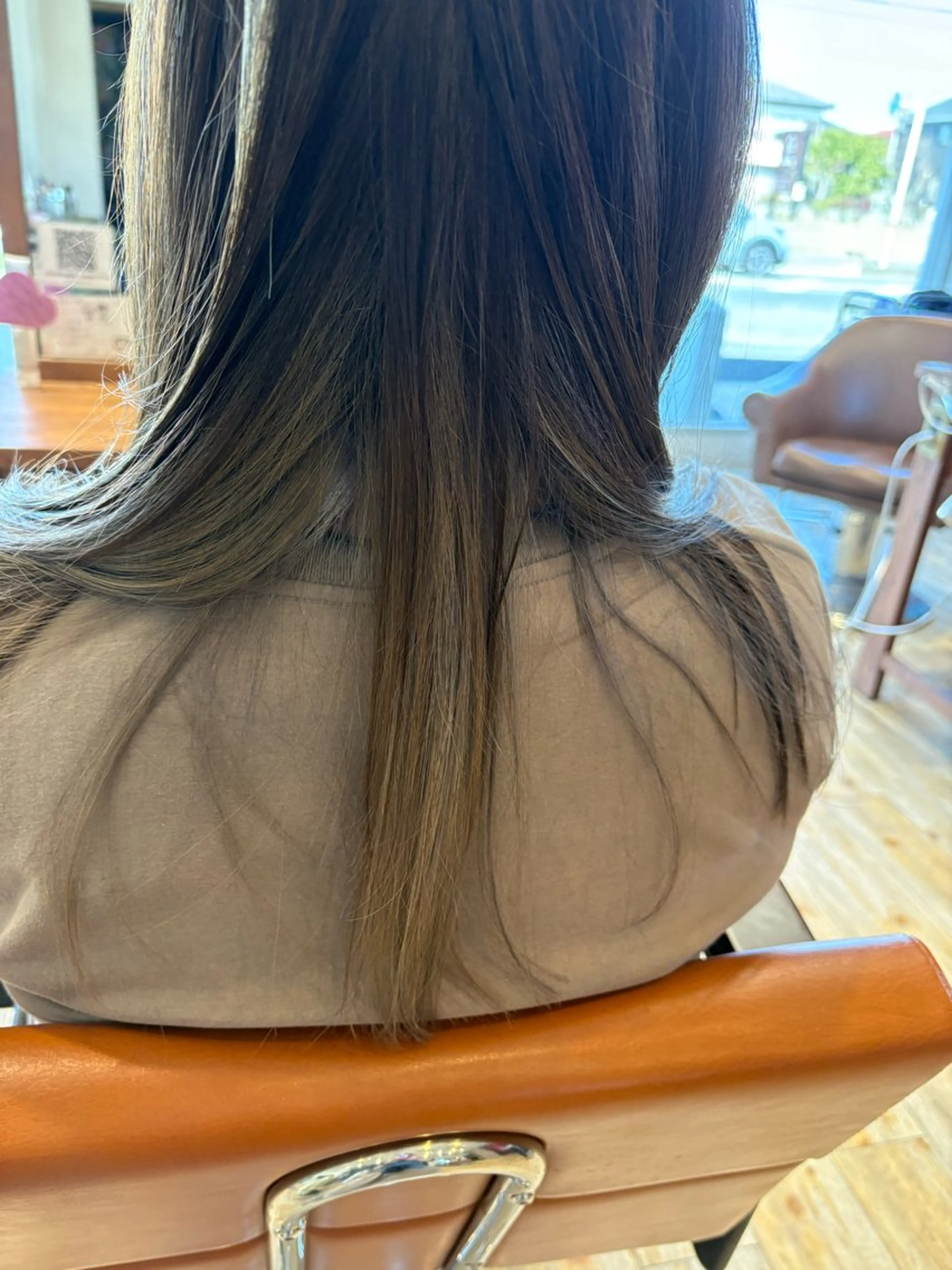 カラー 高橋 彩のヘアスタイル