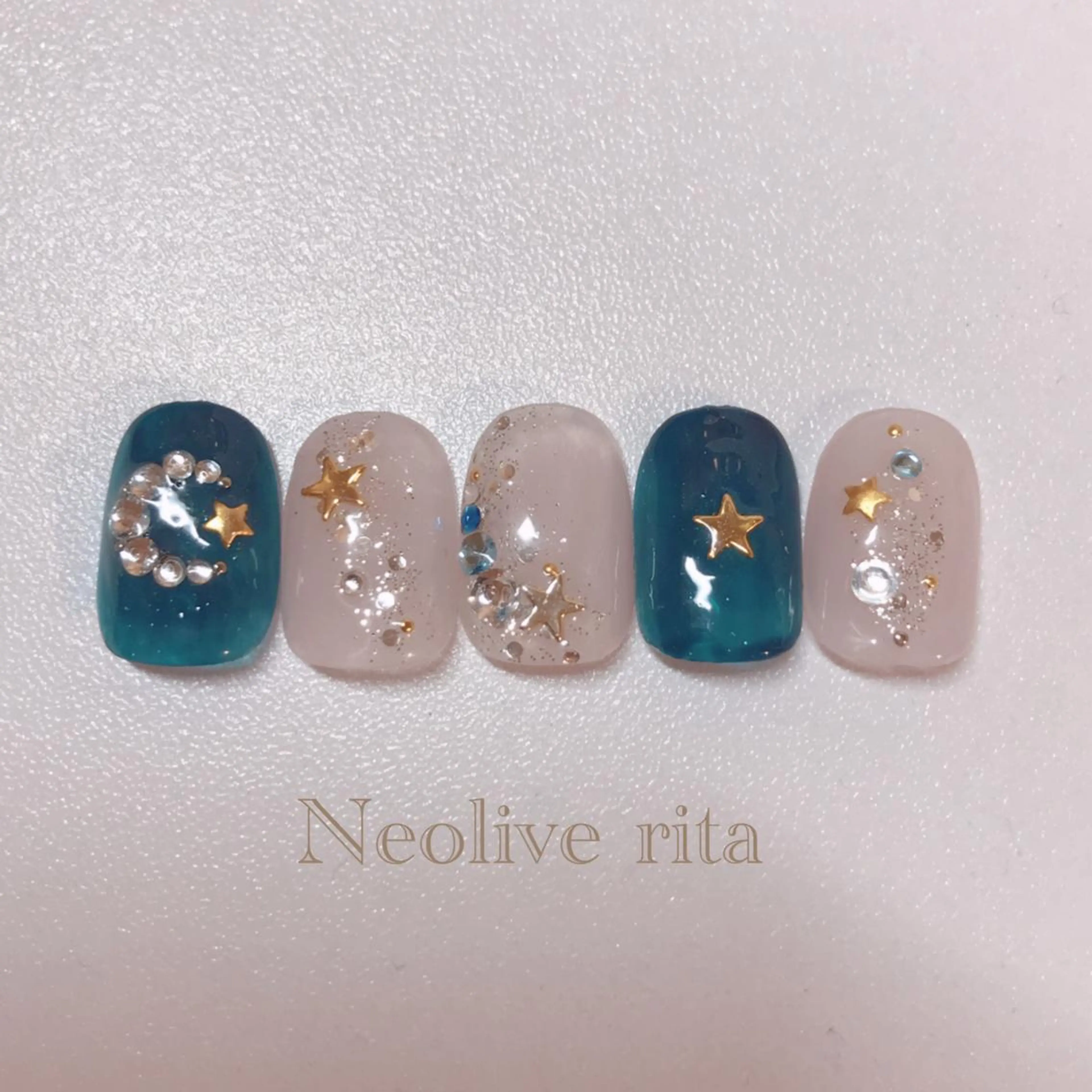 ネイル 原 麻耶のヘアスタイル