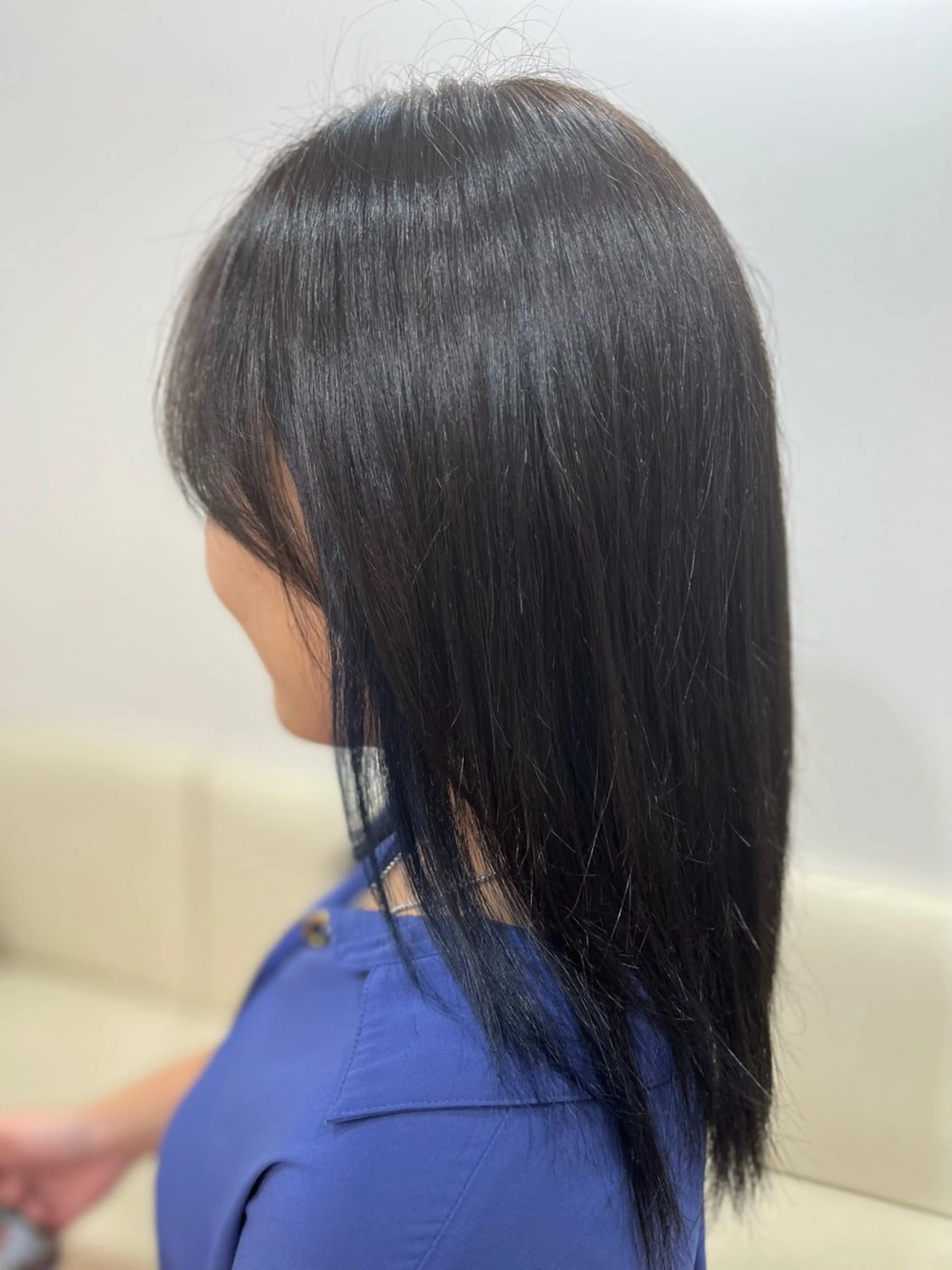 セミロング hiromu/ レイヤー/暗髪/渋谷のヘアスタイル