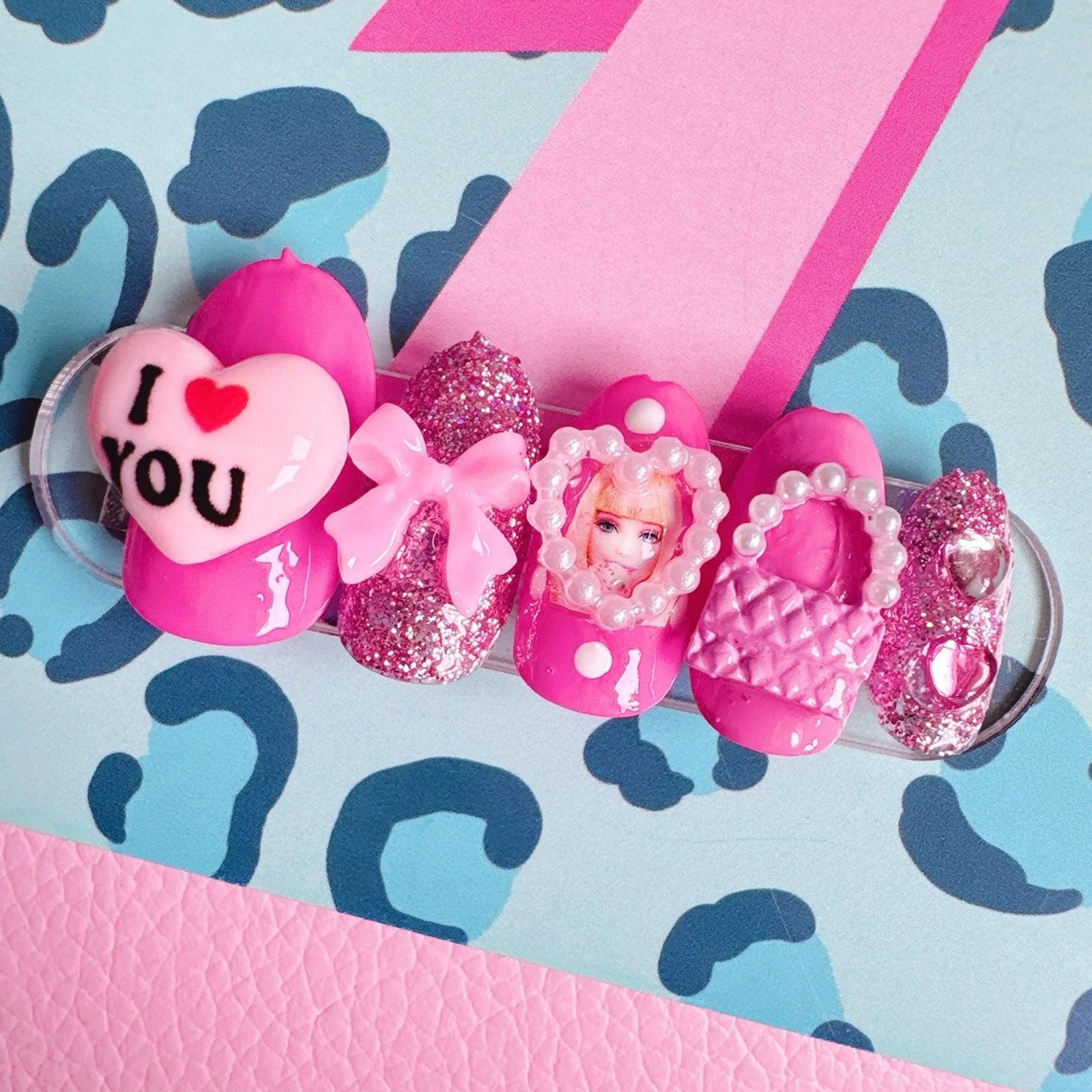 ネイル ハンドネイル MignonReve ♡EIMI🌈のネイルデザイン