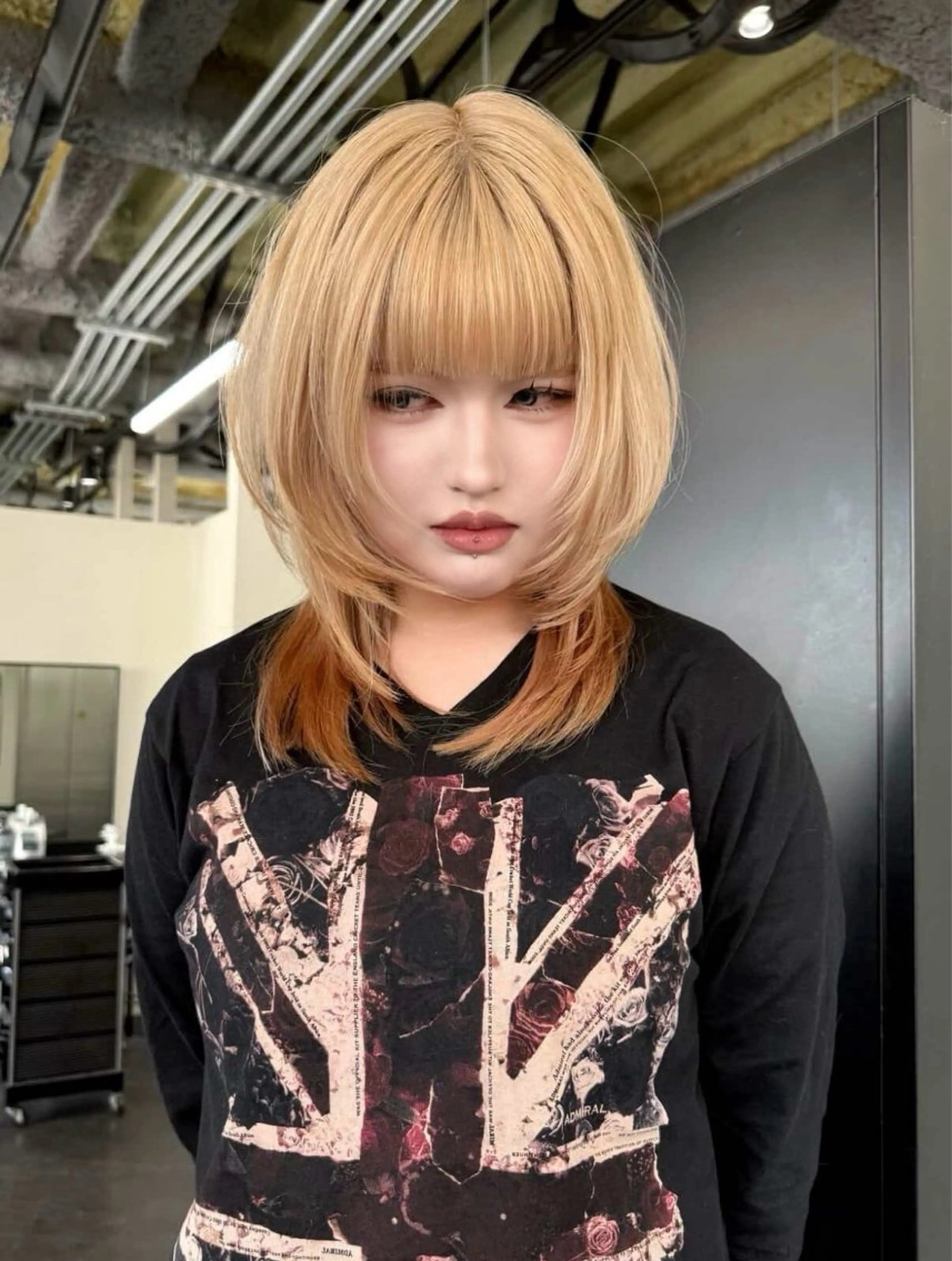 ミディアム レイヤーカット カット ヘアカラー トリートメント 秋山 輝星のヘアスタイル