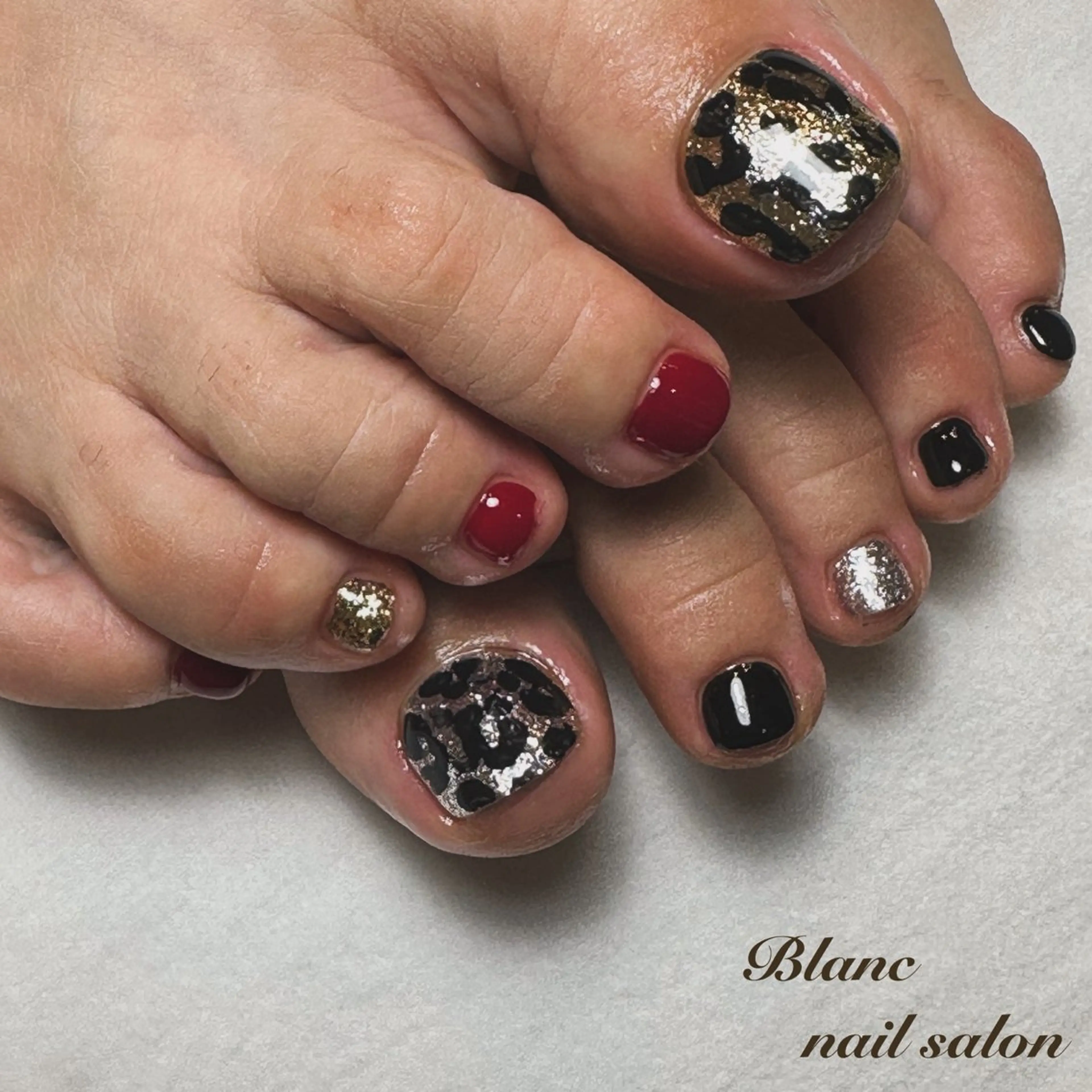 ネイル アニマル柄 フットネイル Blanc ブランのネイルデザイン