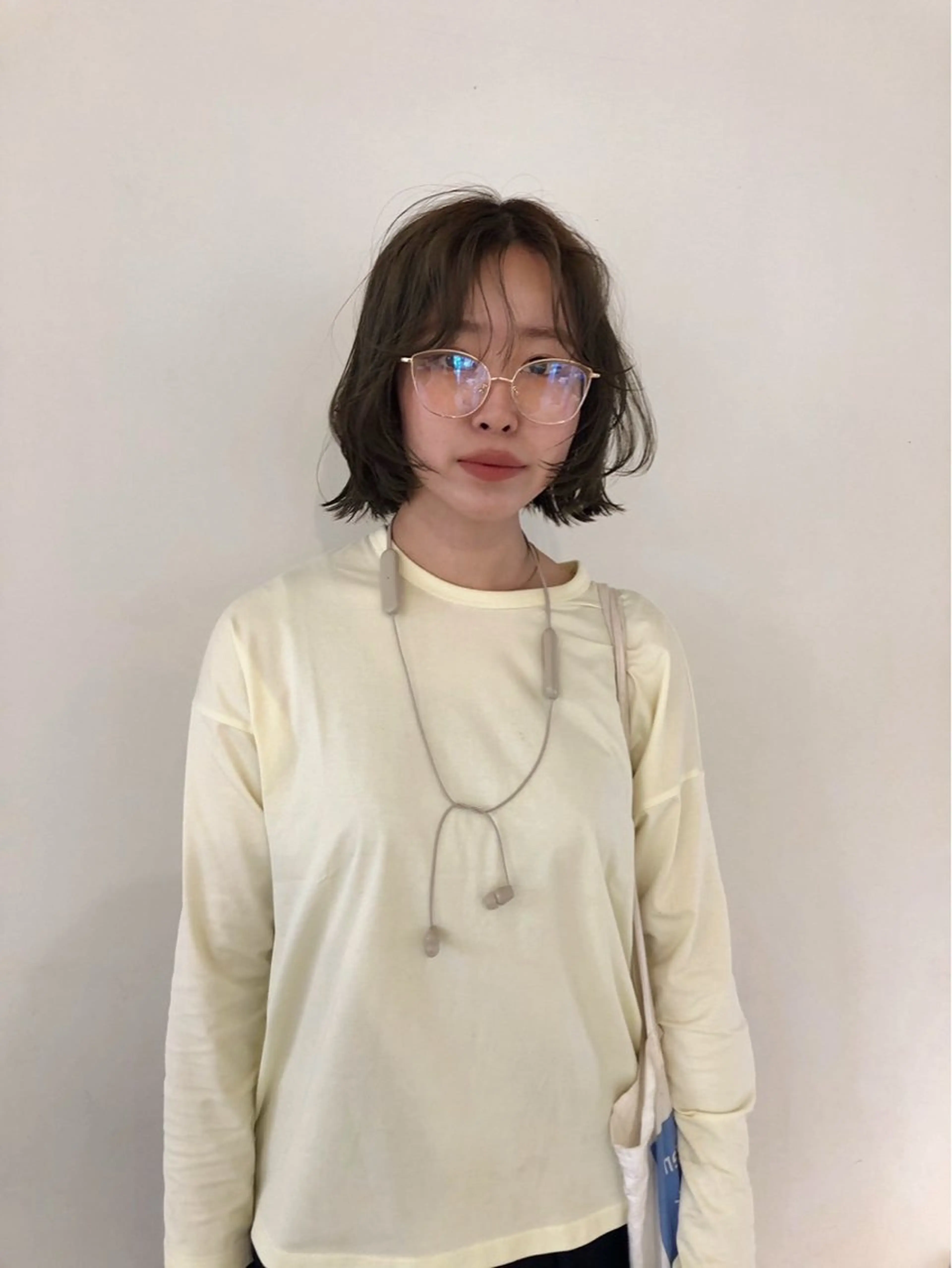 カラー ブリーチ オリーブカラー 南部 綾音のヘアスタイル