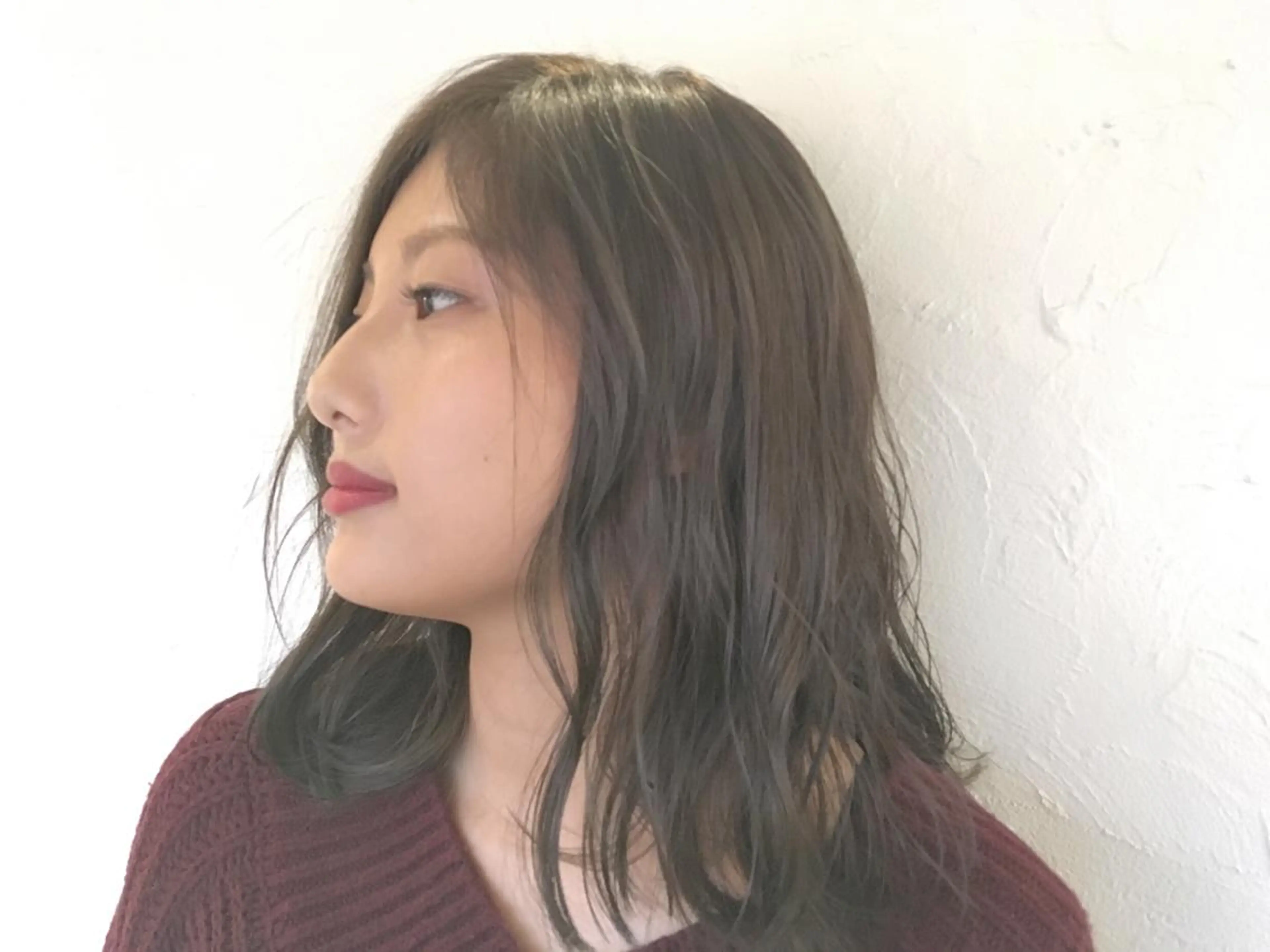 セミロング カラー パーマ ヘアアレンジ グレージュ エグチ アキラのヘアスタイル