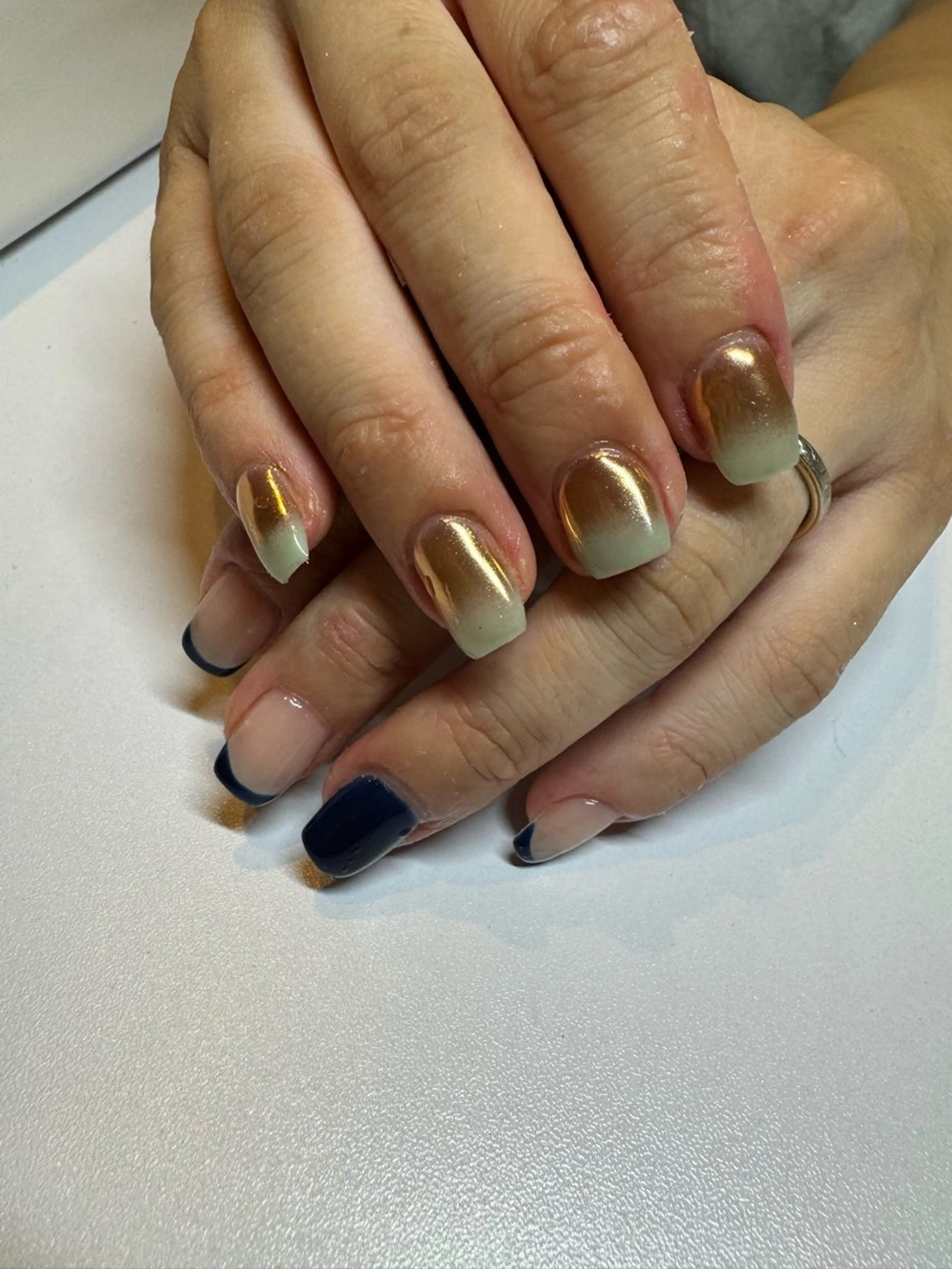 ネイル ハンドネイル 濱岡 咲のネイルデザイン