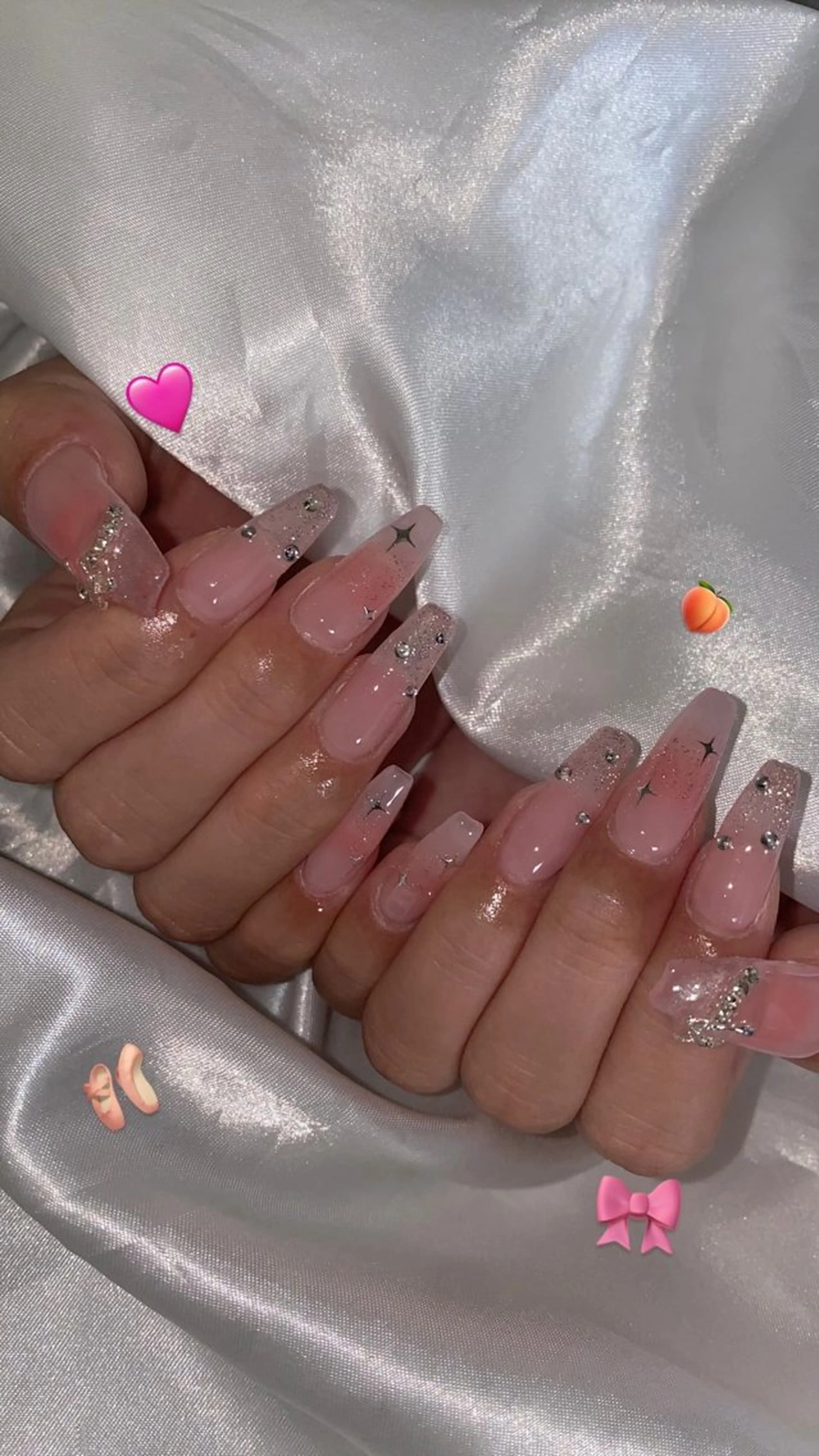 ネイル ハンドネイル デコパーツが得意♪ ネイル/眉毛/エステの眉毛・アイブロウイメージ