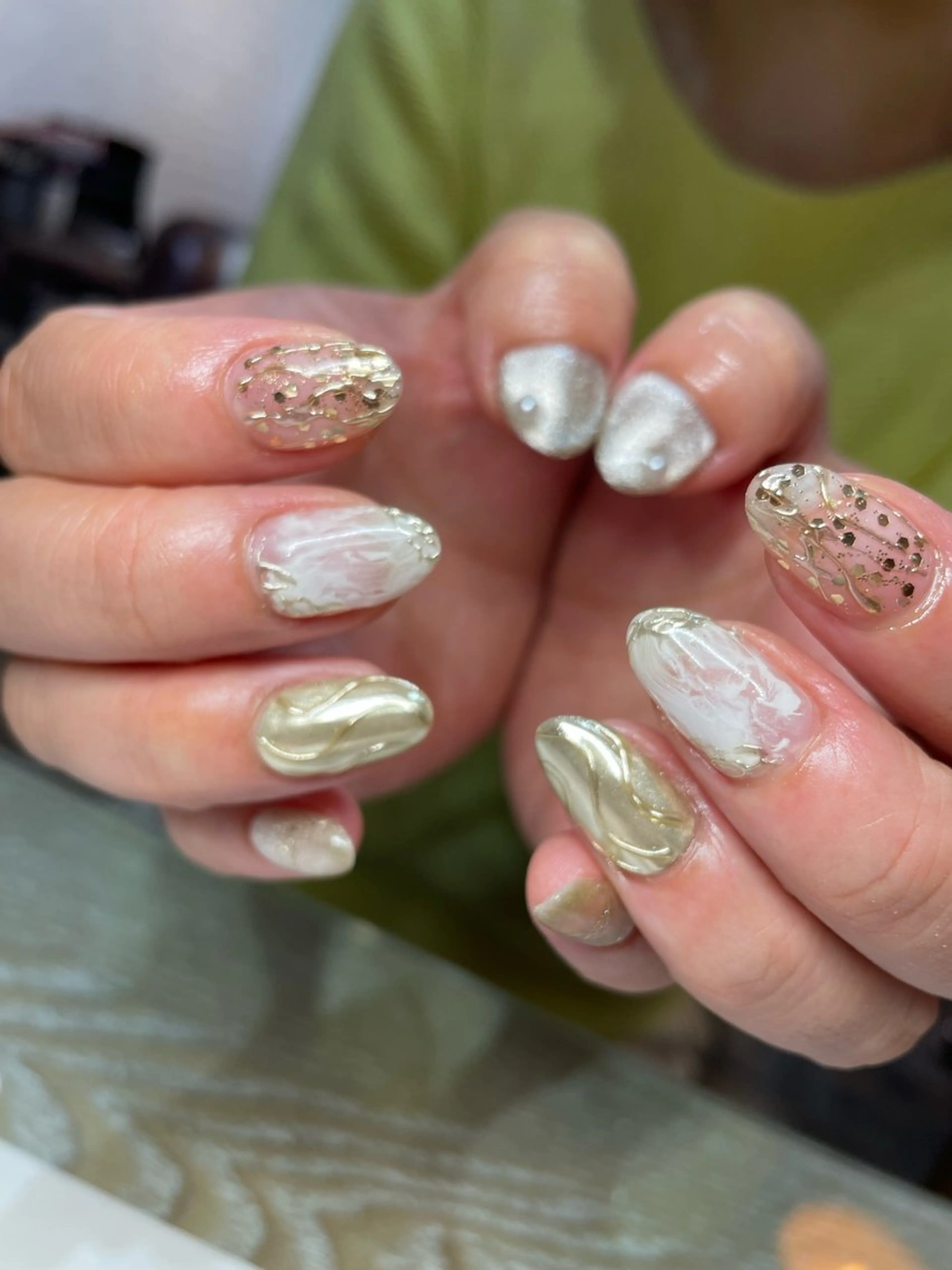 ネイル ハンドネイル ニュアンス🥀個性派 MIYU🪅のネイルデザイン