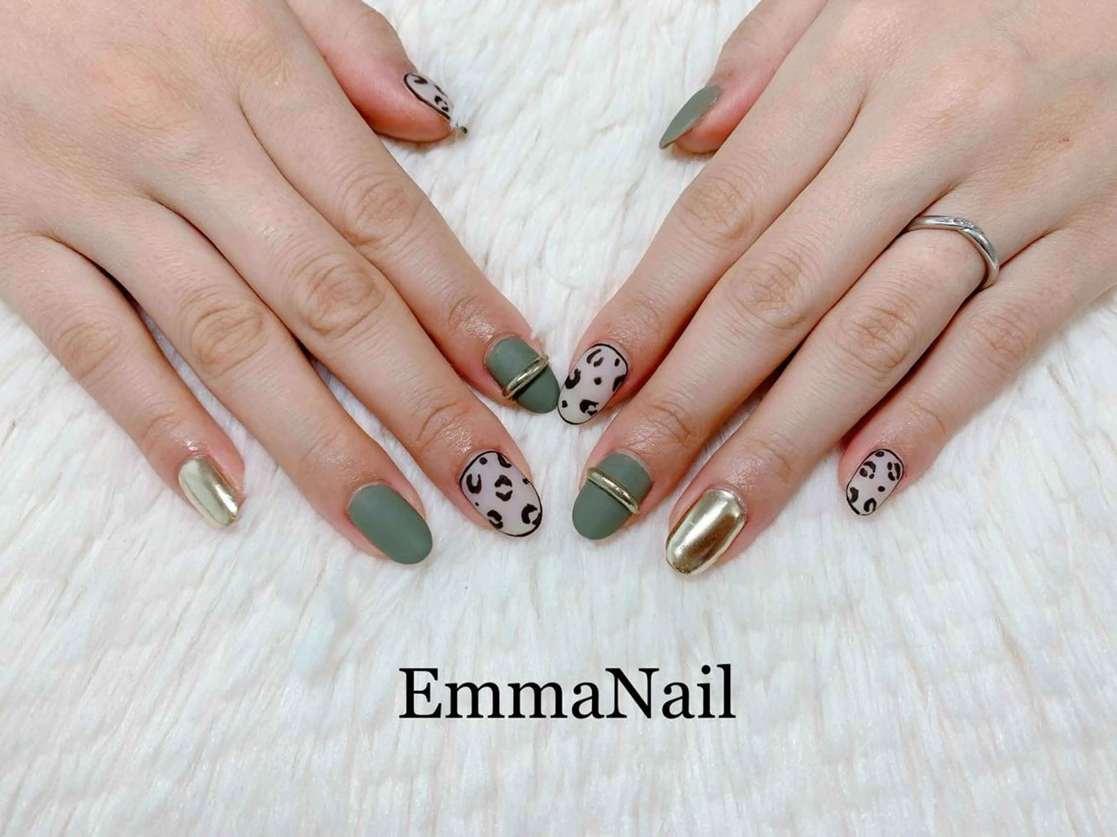 ネイル アニマル柄 ジェルネイル マットネイル ミラーネイル 持ち込み salon EM&A emiのネイルデザイン